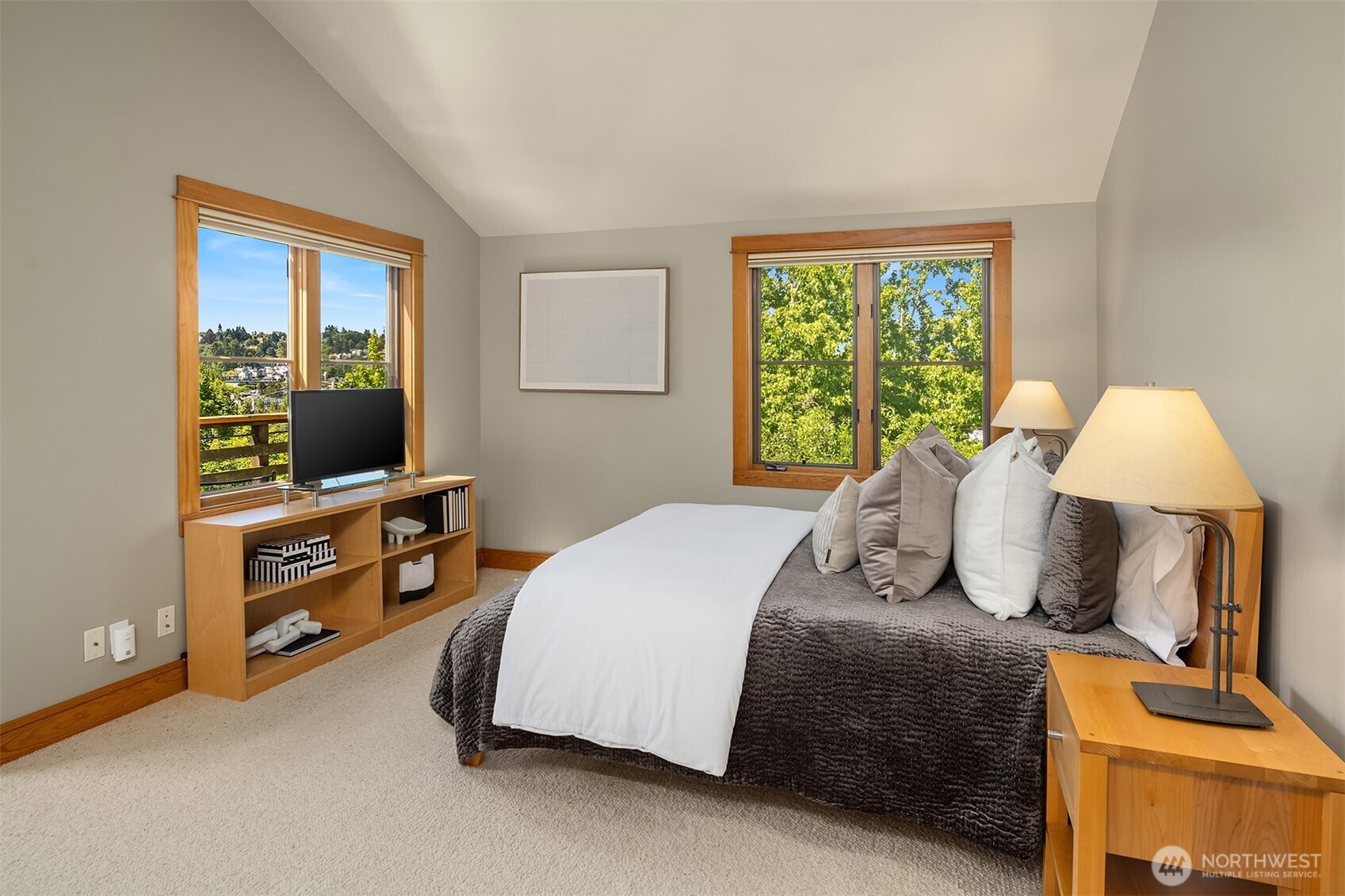 3824 Evanston Avenue N Unit: 11