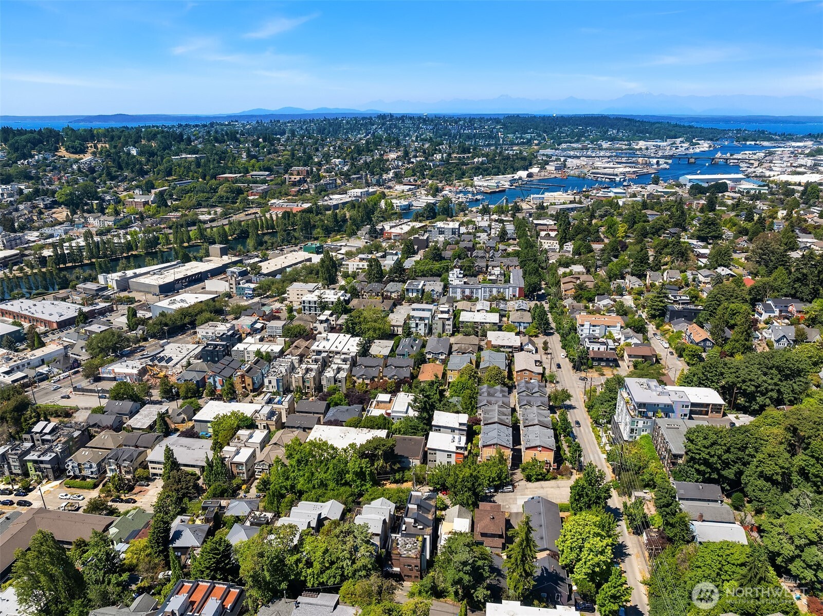 3824 Evanston Avenue N Unit: 11