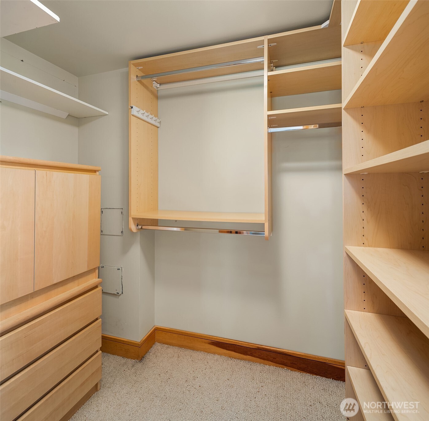 3824 Evanston Avenue N Unit: 11