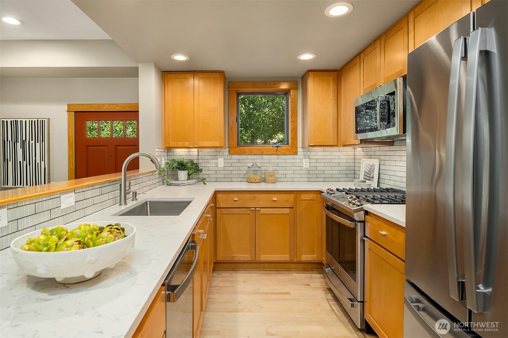 3824 Evanston Avenue N Unit: 11
