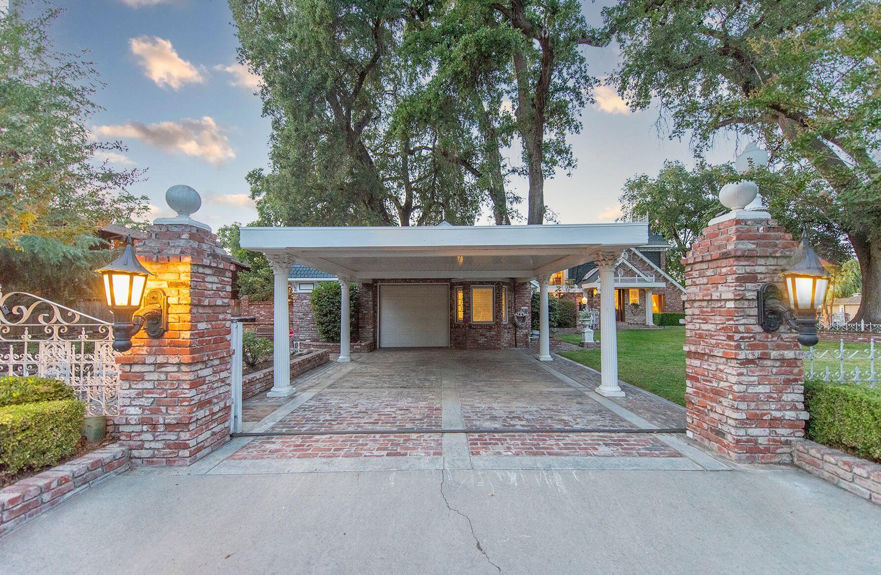 1015 S Giddings Street