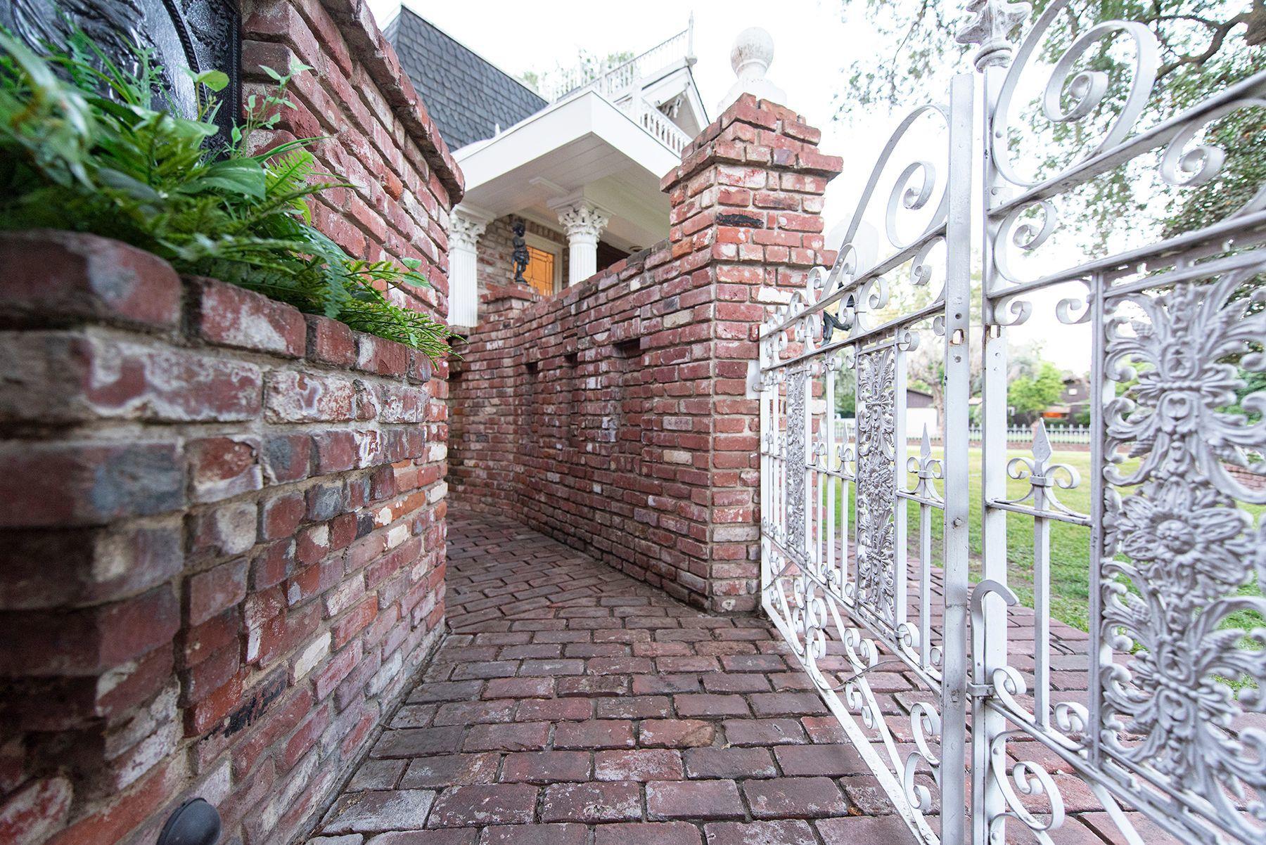 1015 S Giddings Street