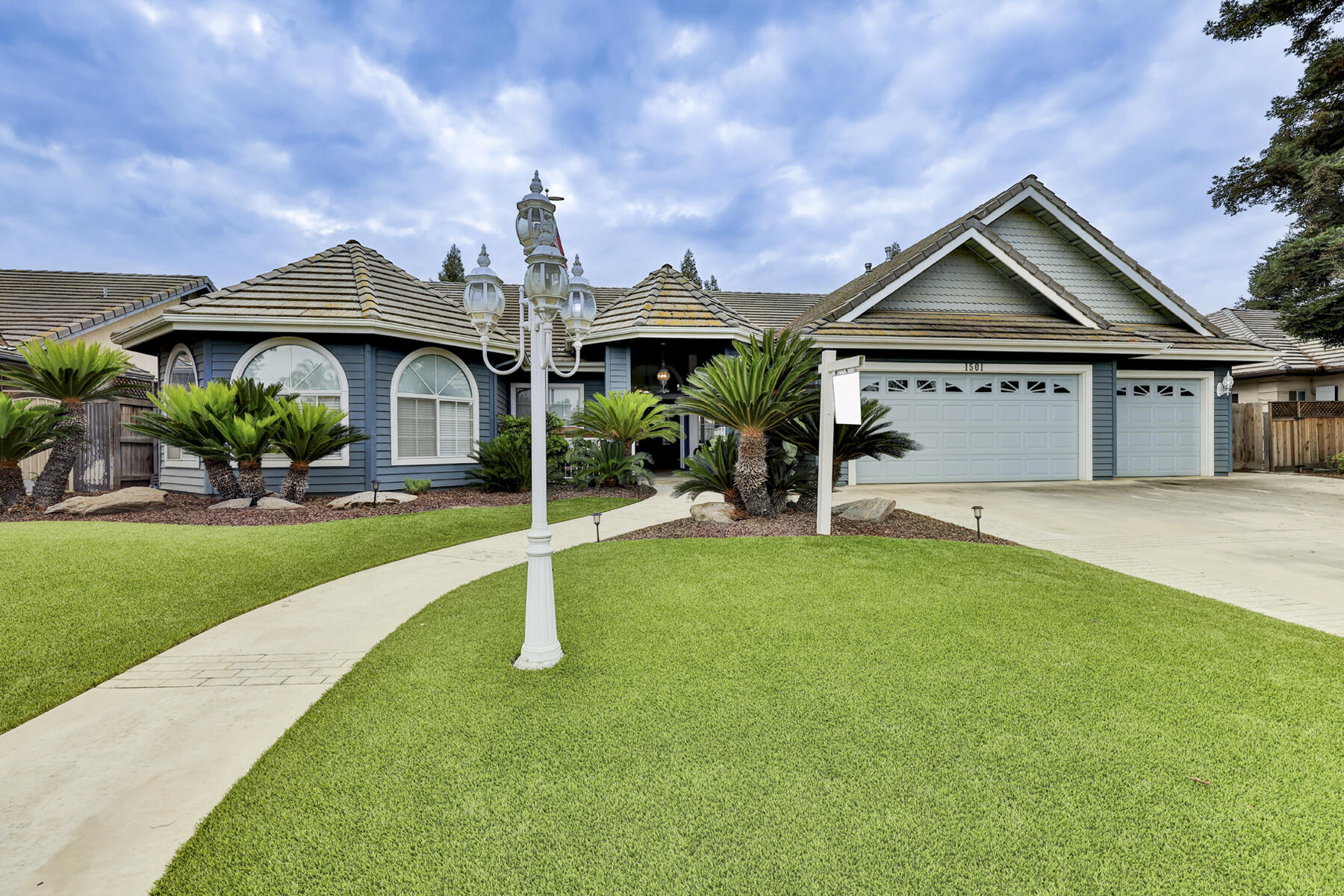 1501 E Seeger Avenue