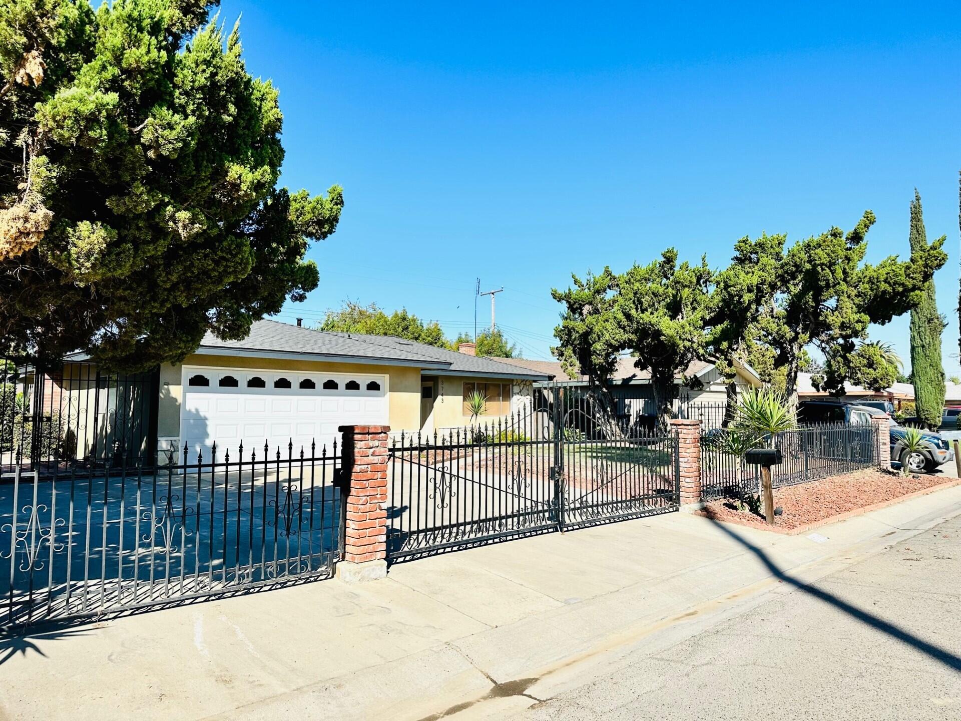 3743 S Verde Vista Street