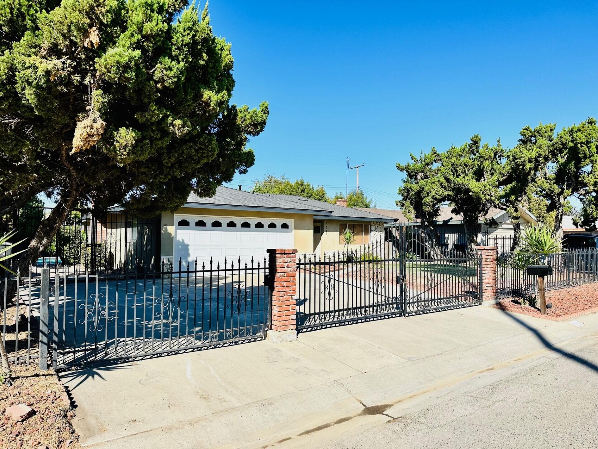 3743 S Verde Vista Street