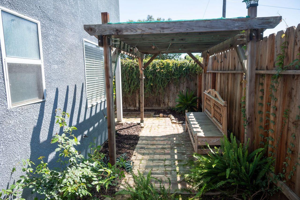429 N Lovers Lane