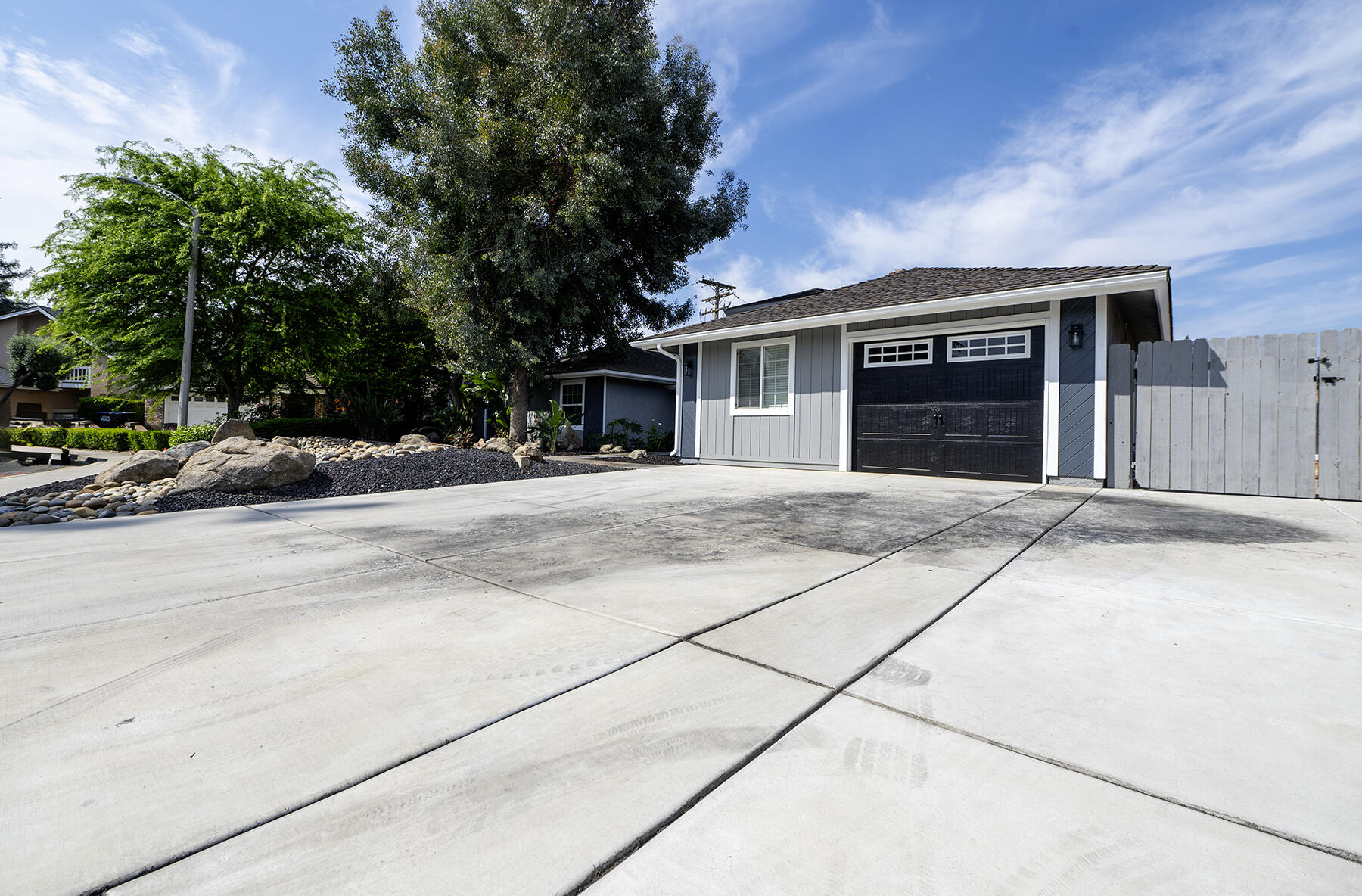 823 N Bollinger Street