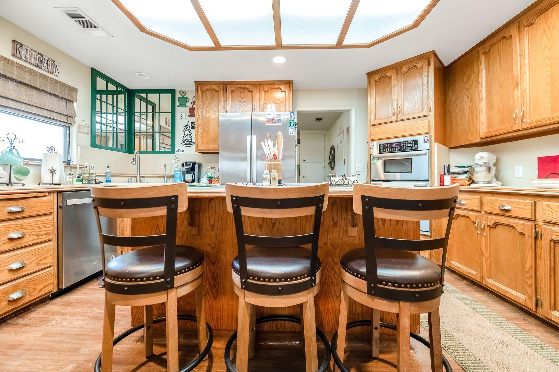 12304 Avenue 328