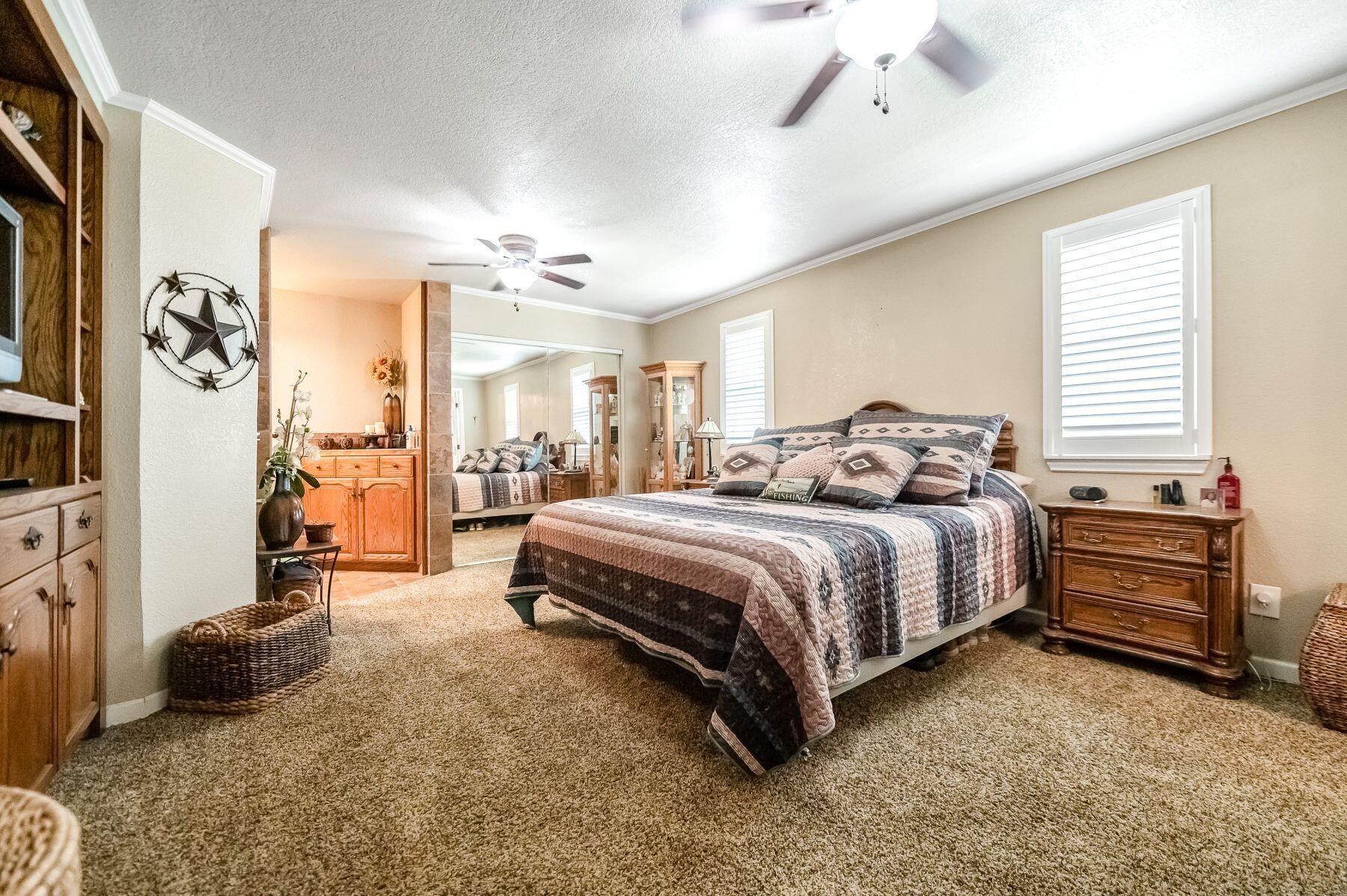 12304 Avenue 328