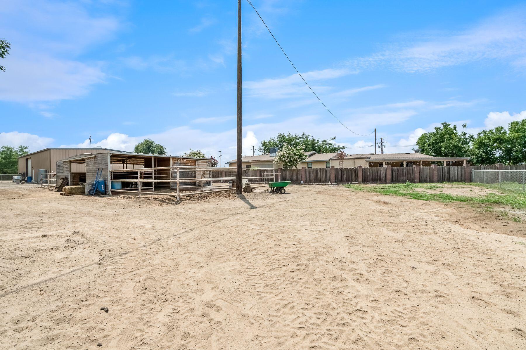 12304 Avenue 328