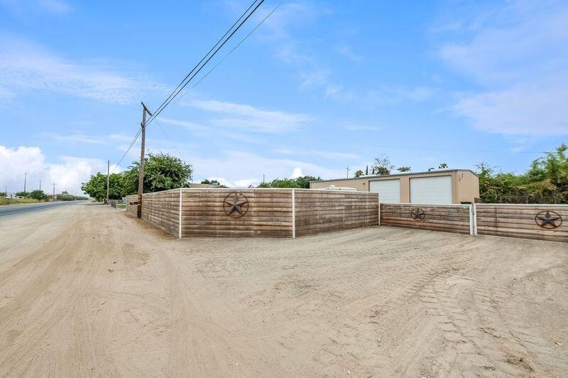 12304 Avenue 328