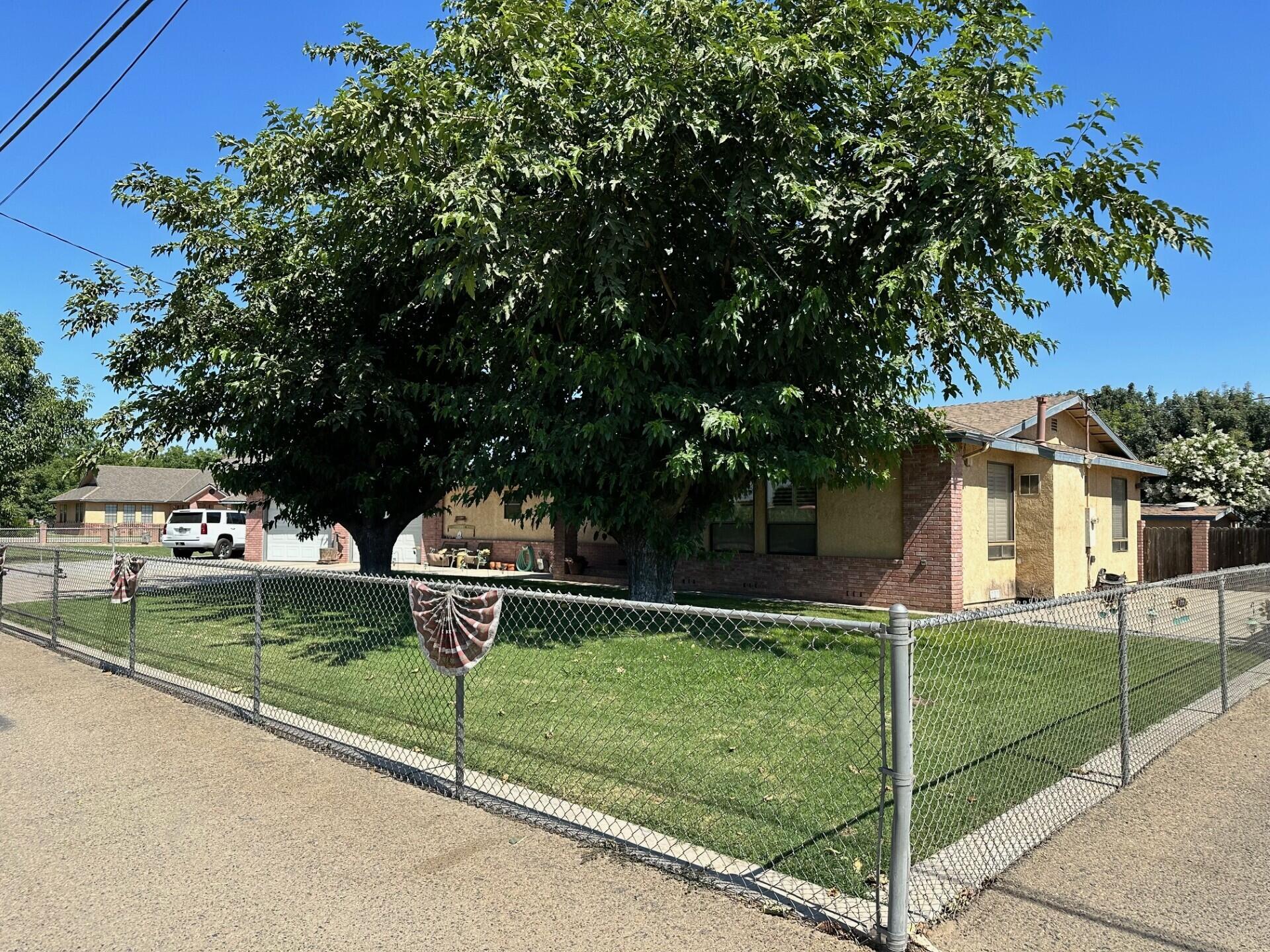 12304 Avenue 328