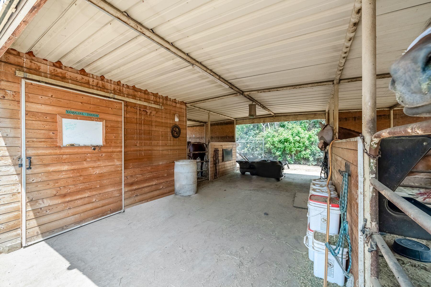 12304 Avenue 328