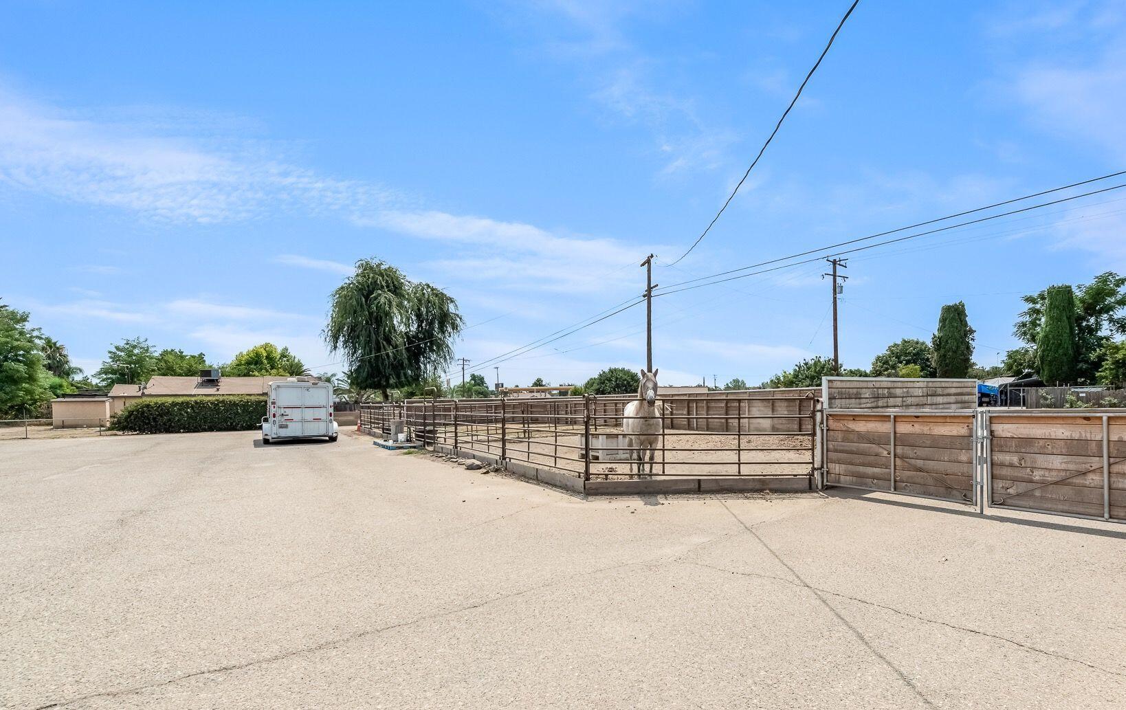 12304 Avenue 328