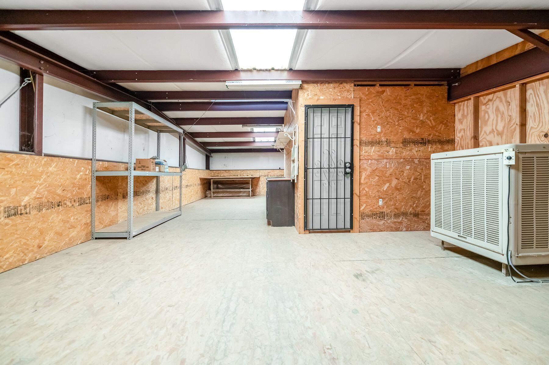 12304 Avenue 328