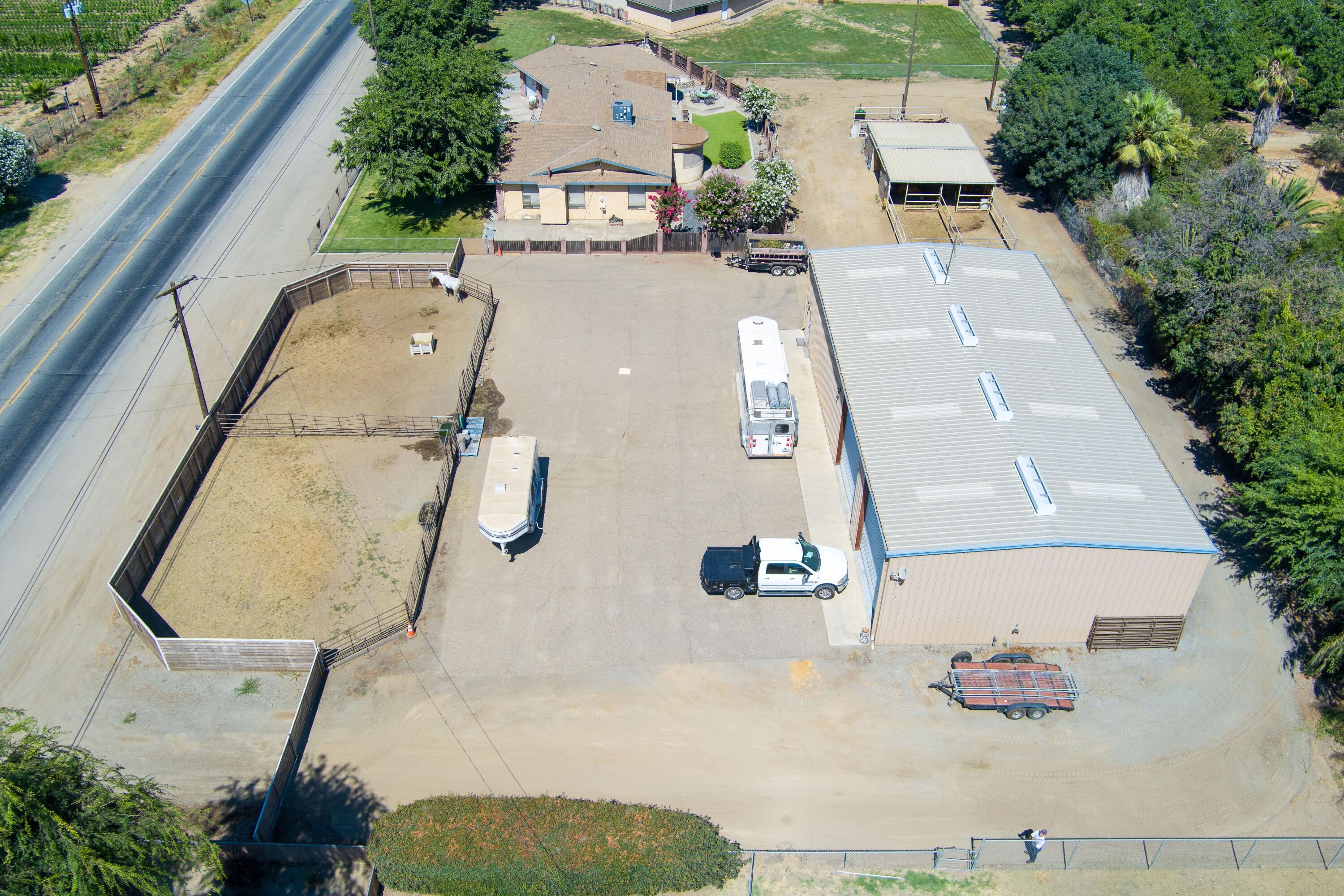 12304 Avenue 328