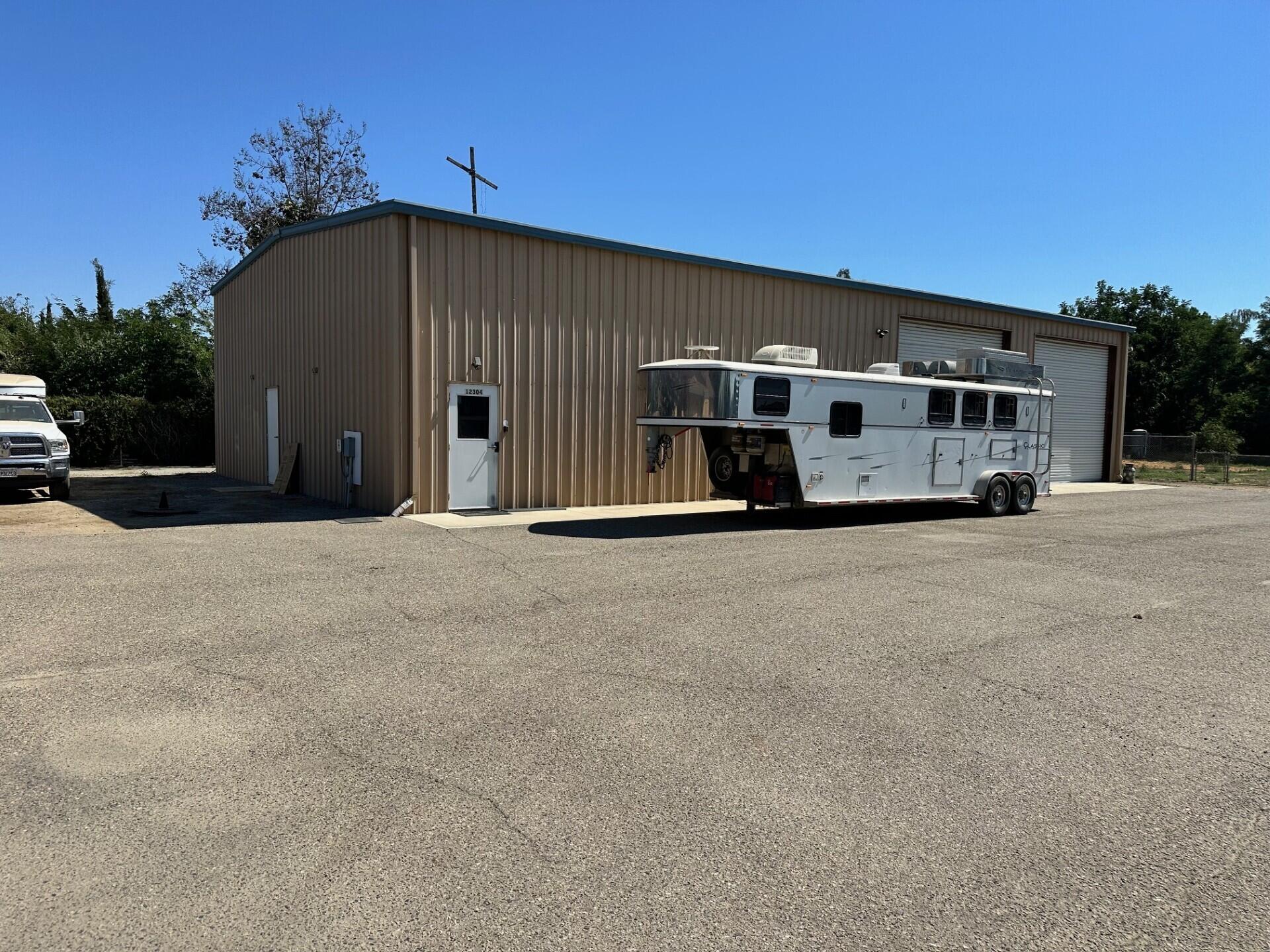 12304 Avenue 328