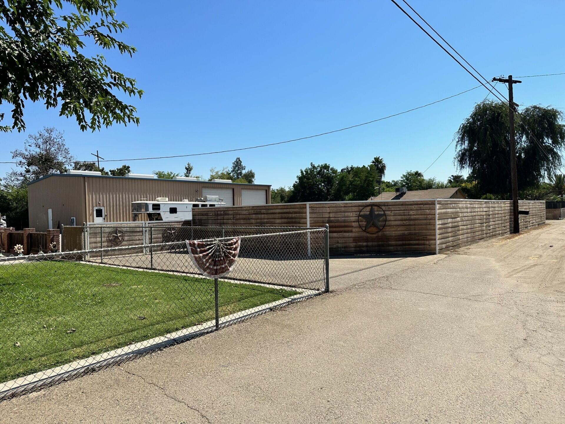12304 Avenue 328