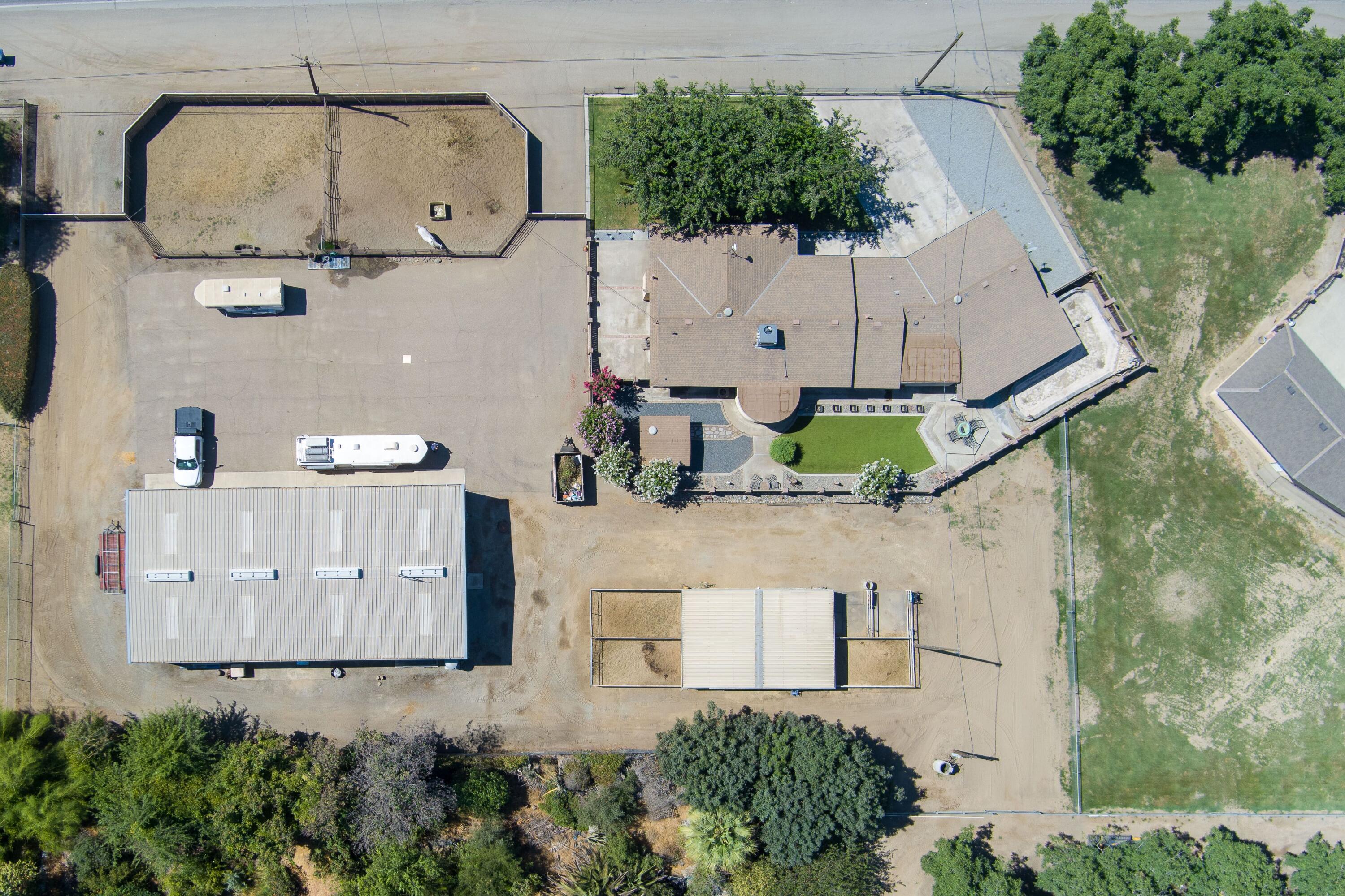 12304 Avenue 328