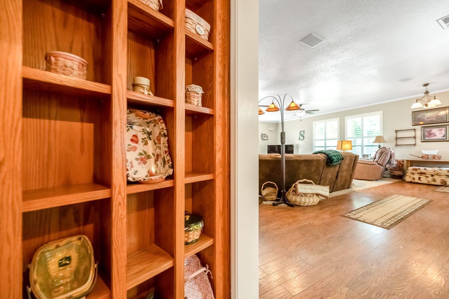 12304 Avenue 328