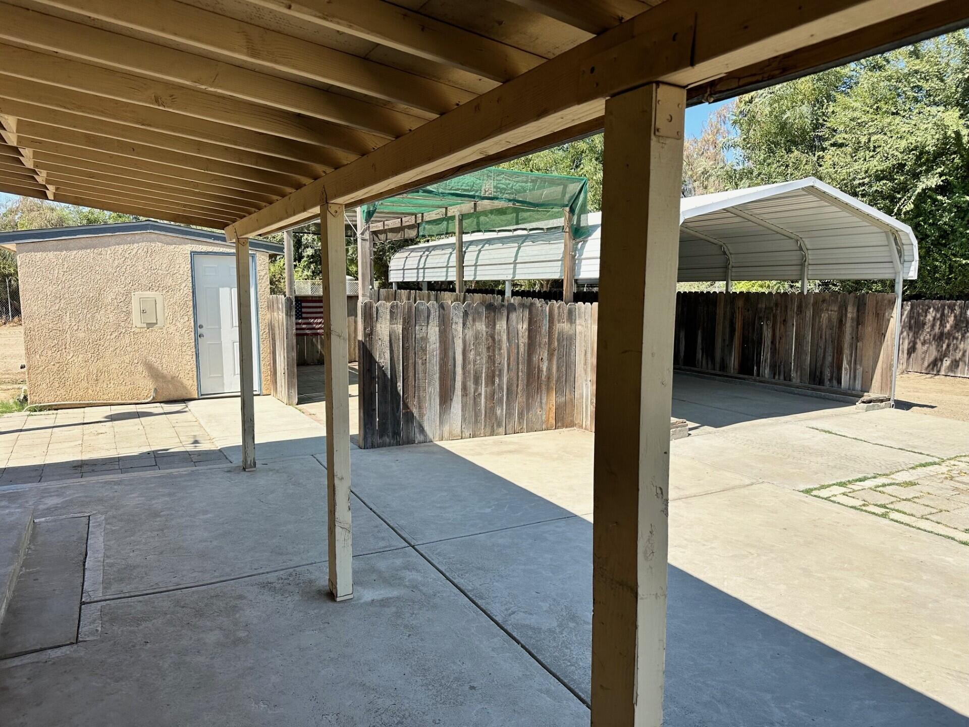 12344 Avenue 328