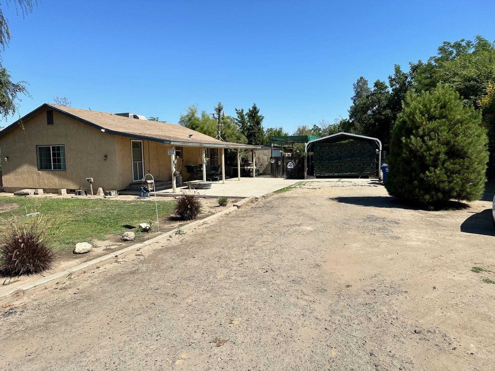 12344 Avenue 328