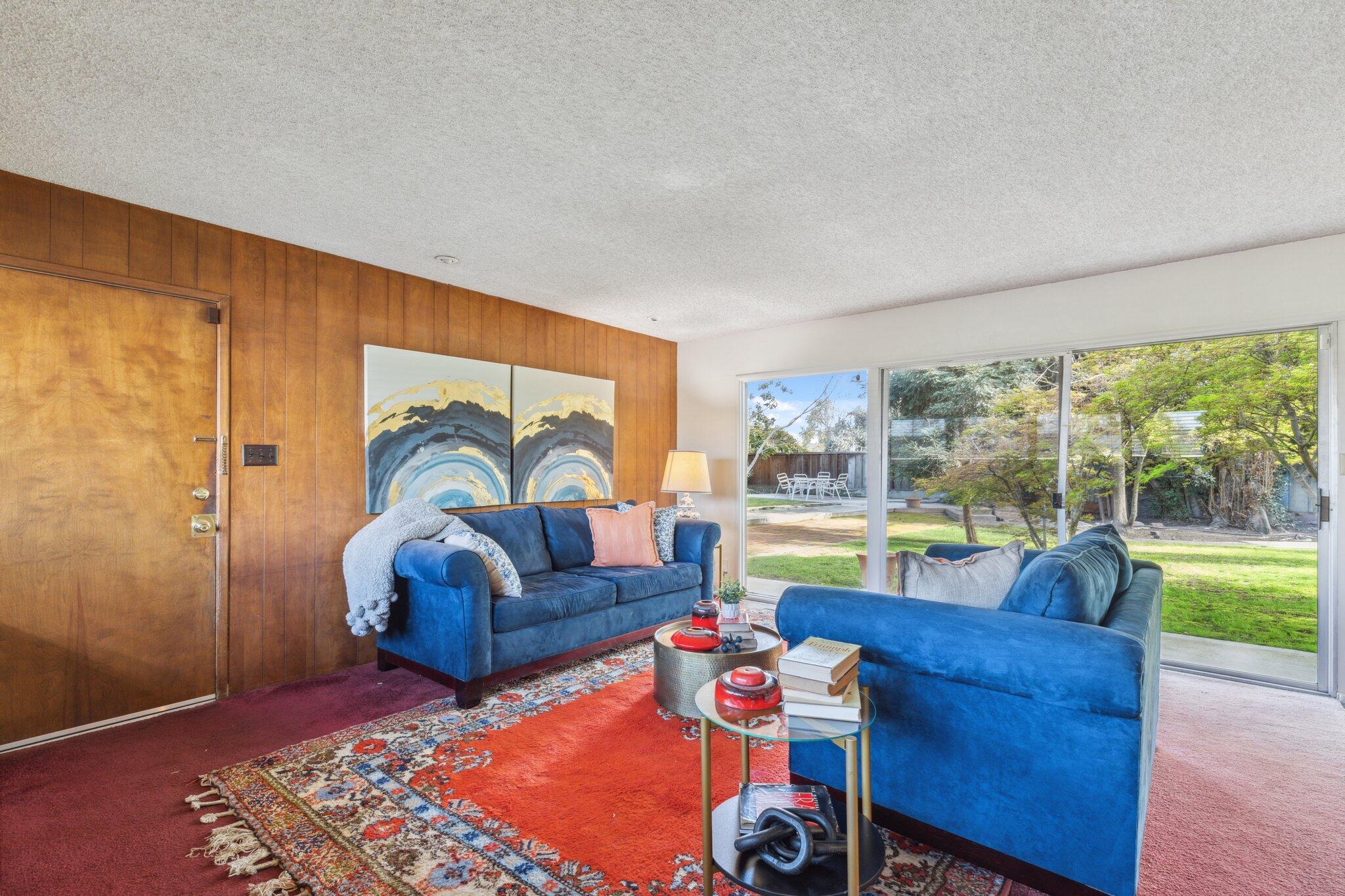 2511 W Campus Avenue