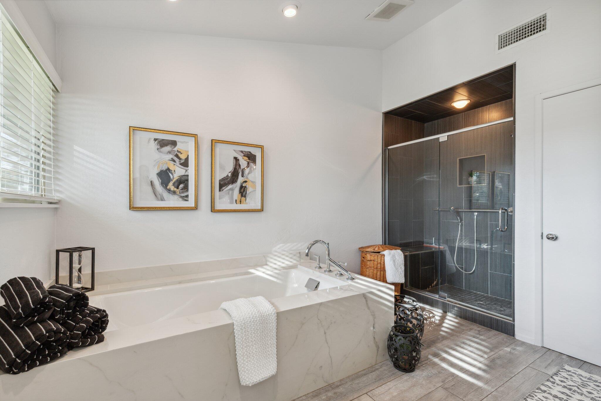 2511 W Campus Avenue