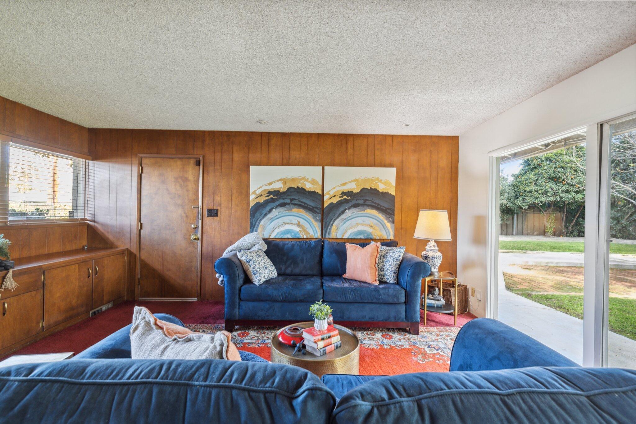 2511 W Campus Avenue