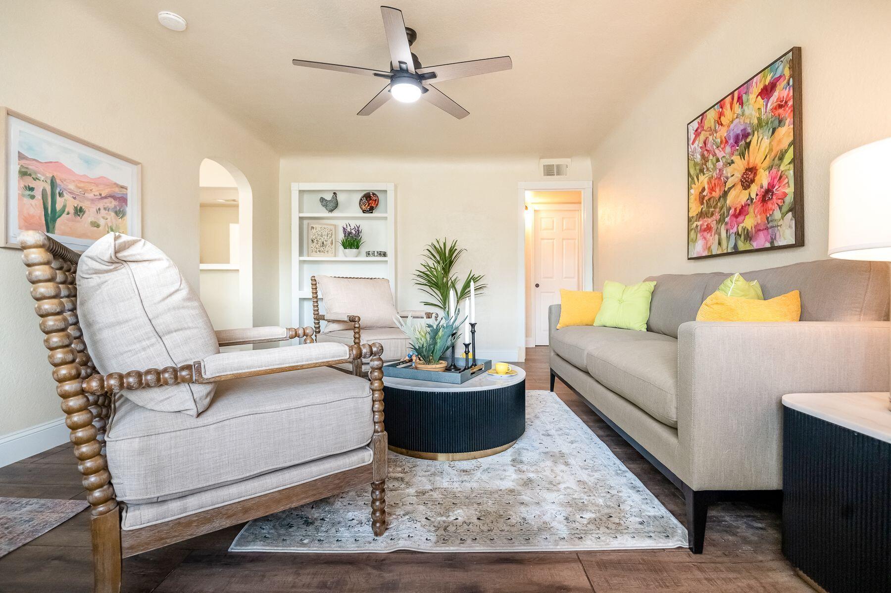 1085 E Academy Avenue