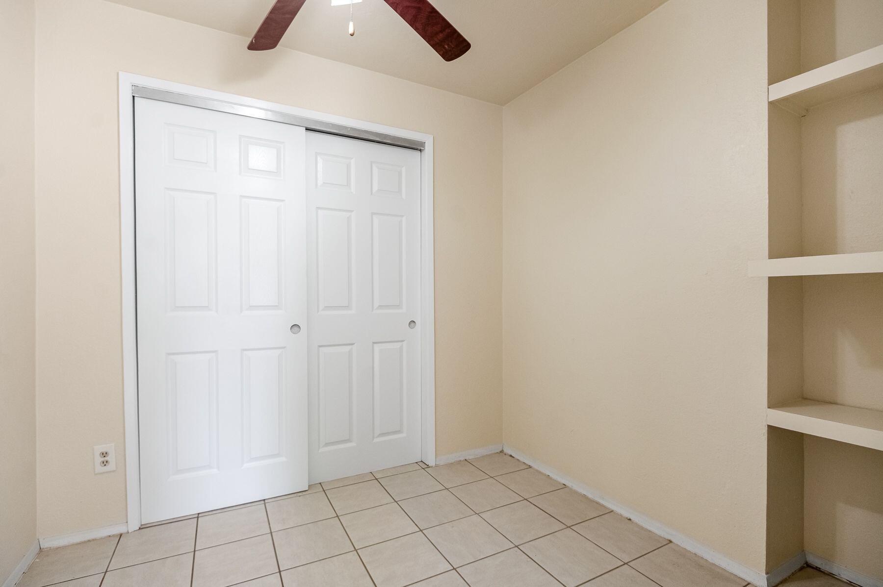 1085 E Academy Avenue