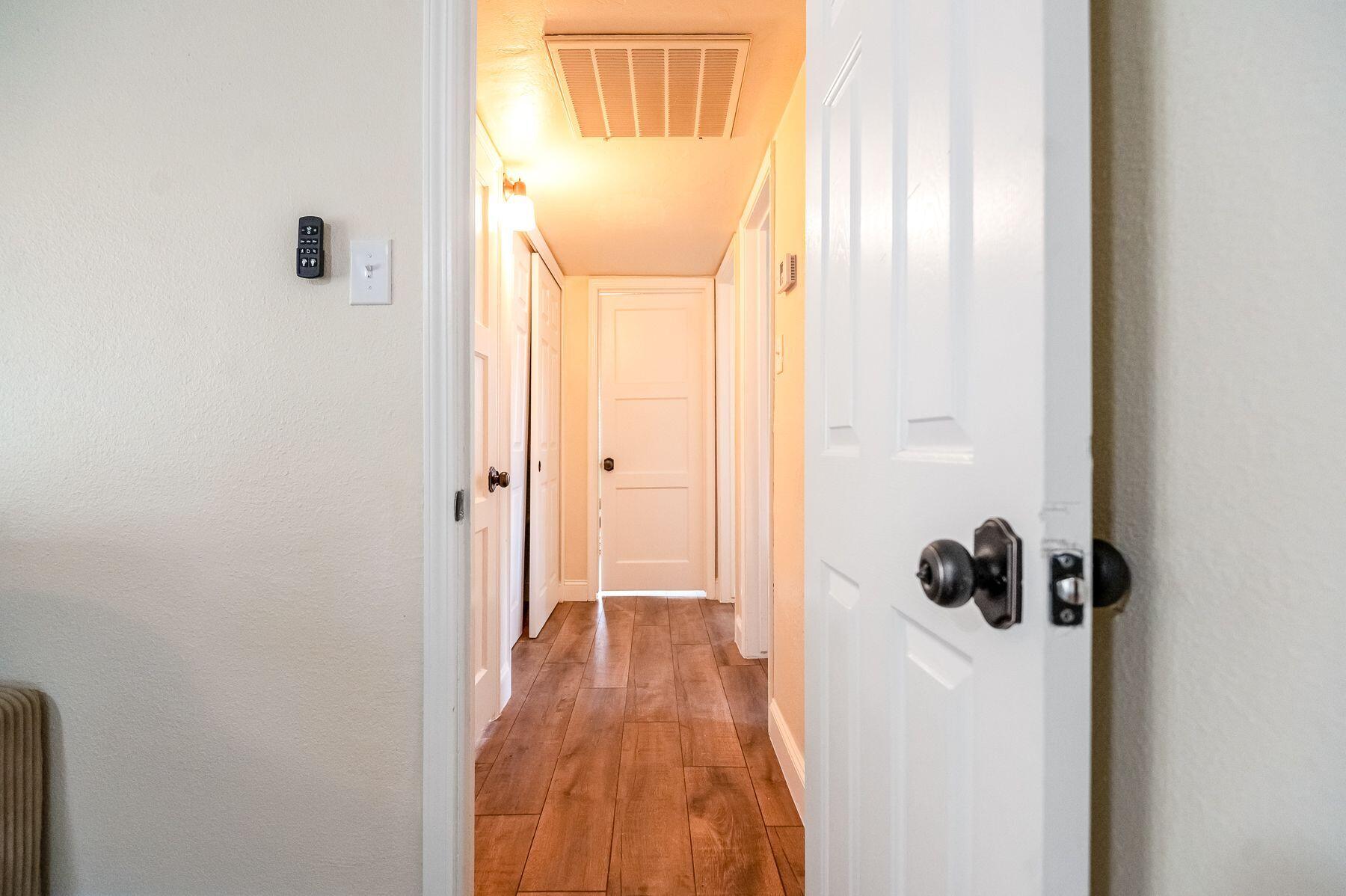 1085 E Academy Avenue