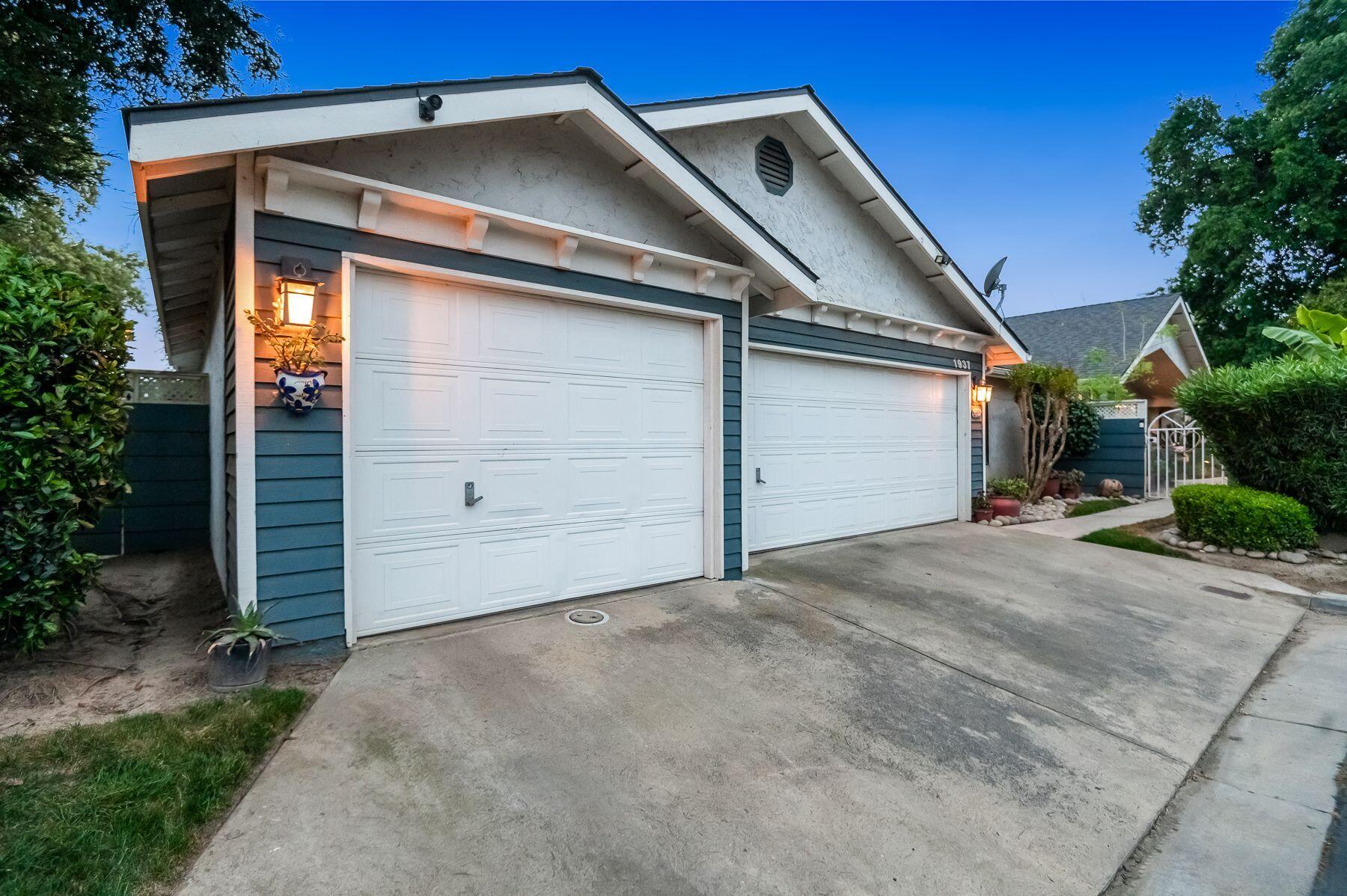 1937 S Pinnacle Street