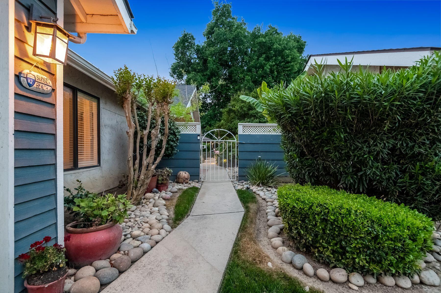 1937 S Pinnacle Street