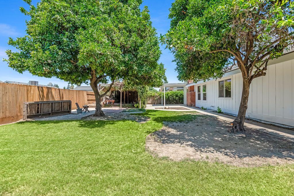 3419 S Vickie Ct. Court
