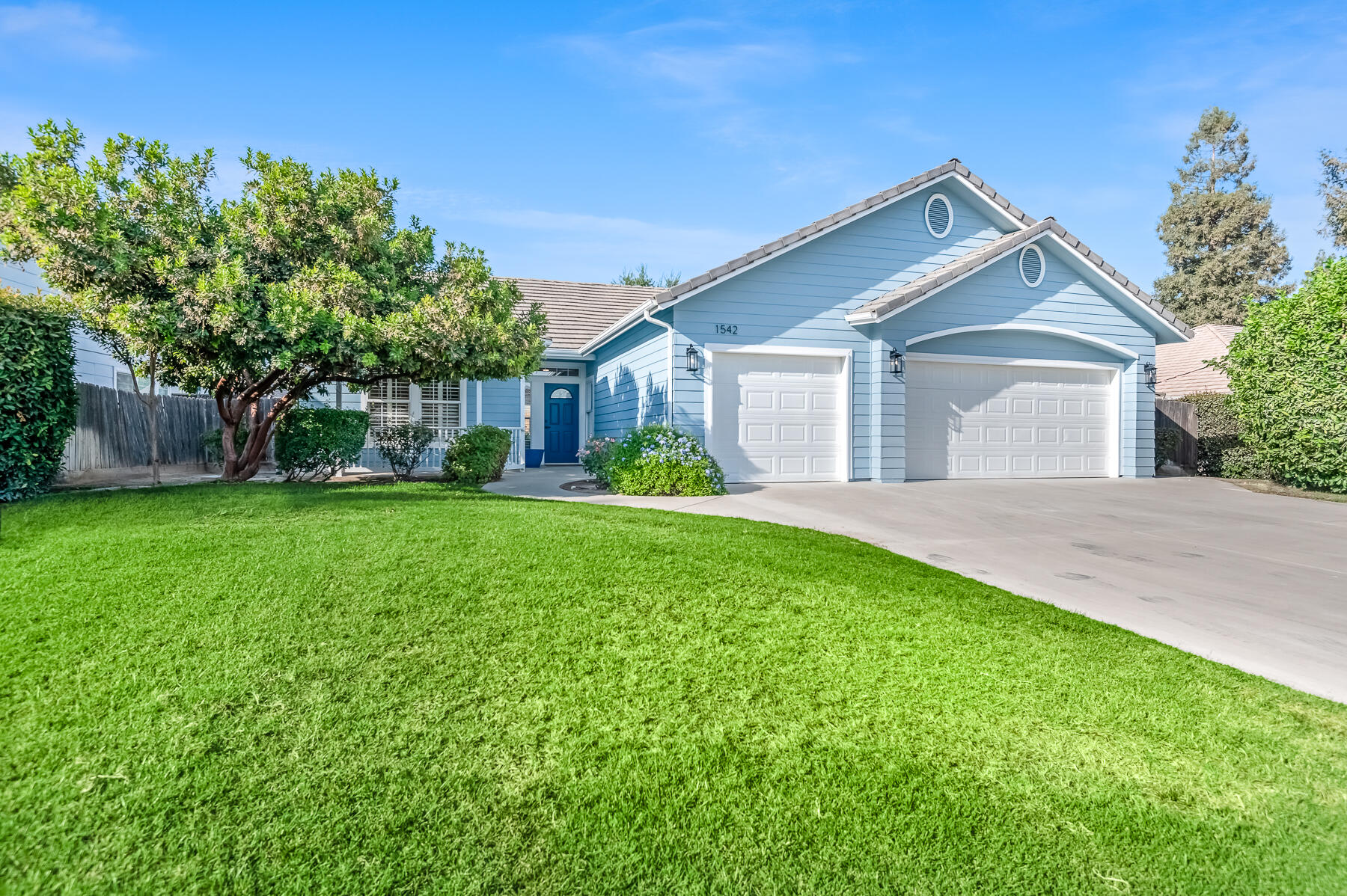 1542 E Mary Drive