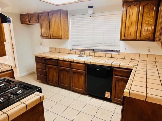 2241 N Edison Street