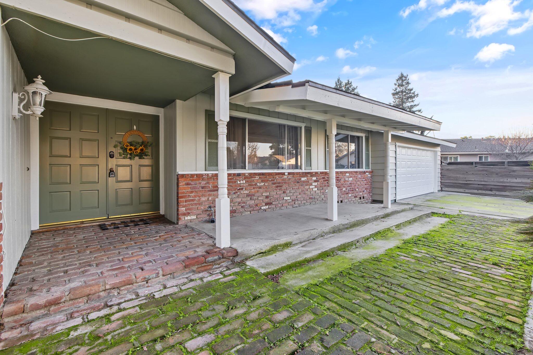 3549 W Mccormick Drive
