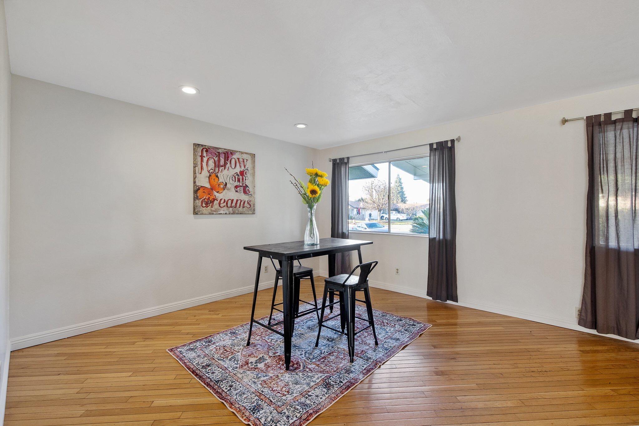 3549 W Mccormick Drive