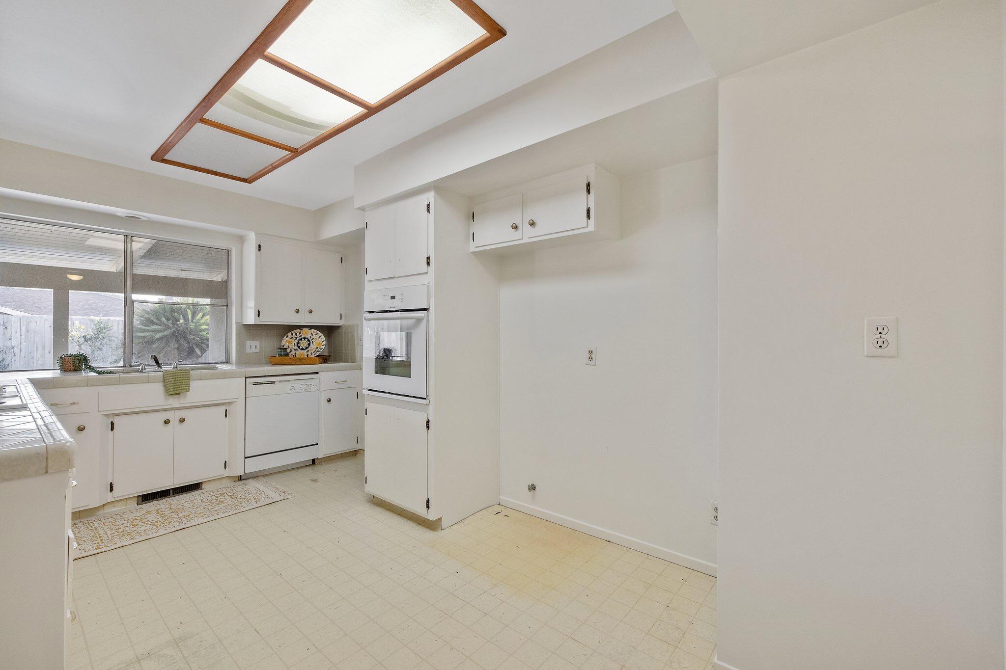 3549 W Mccormick Drive