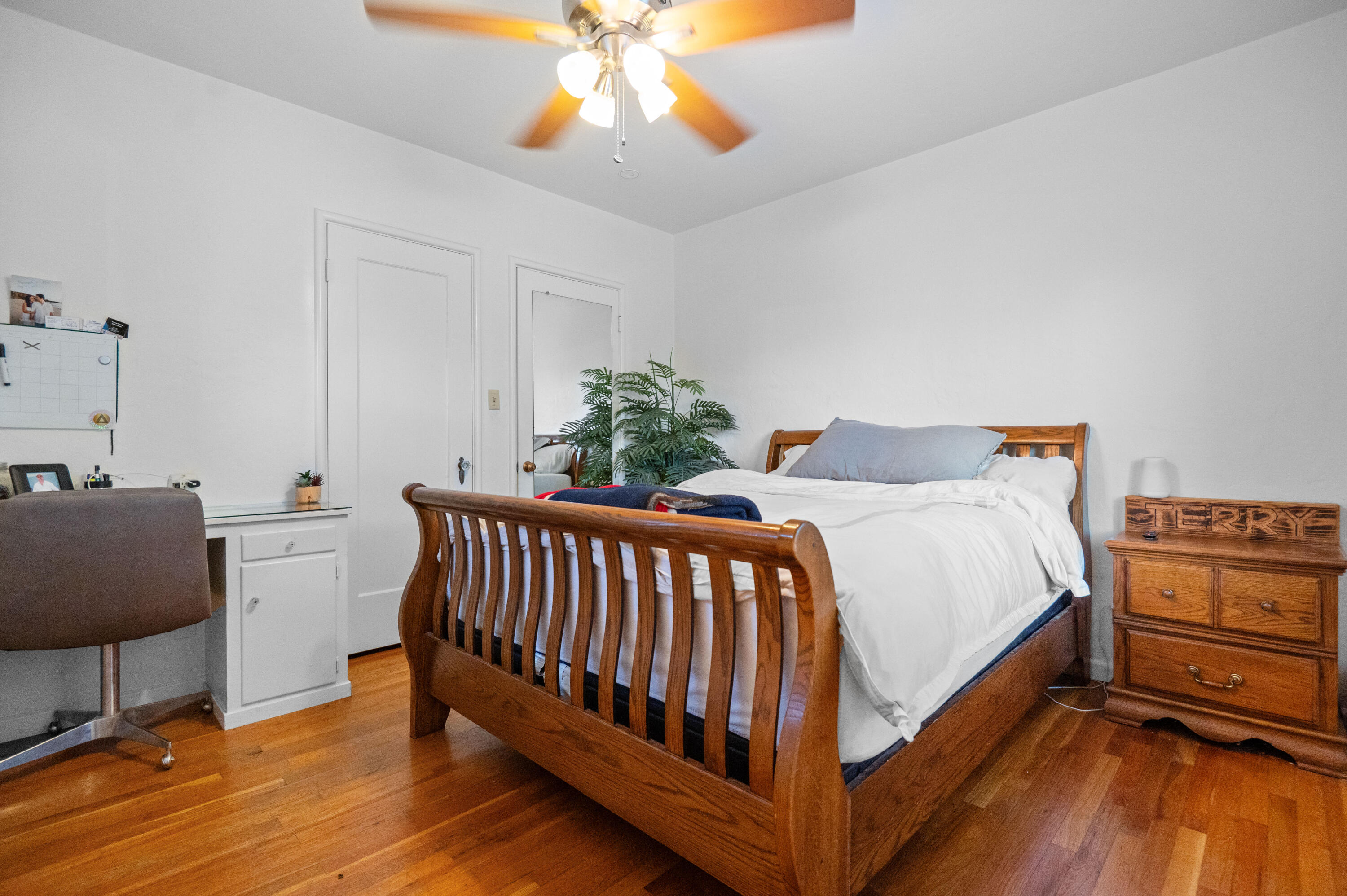 1401 W Myrtle