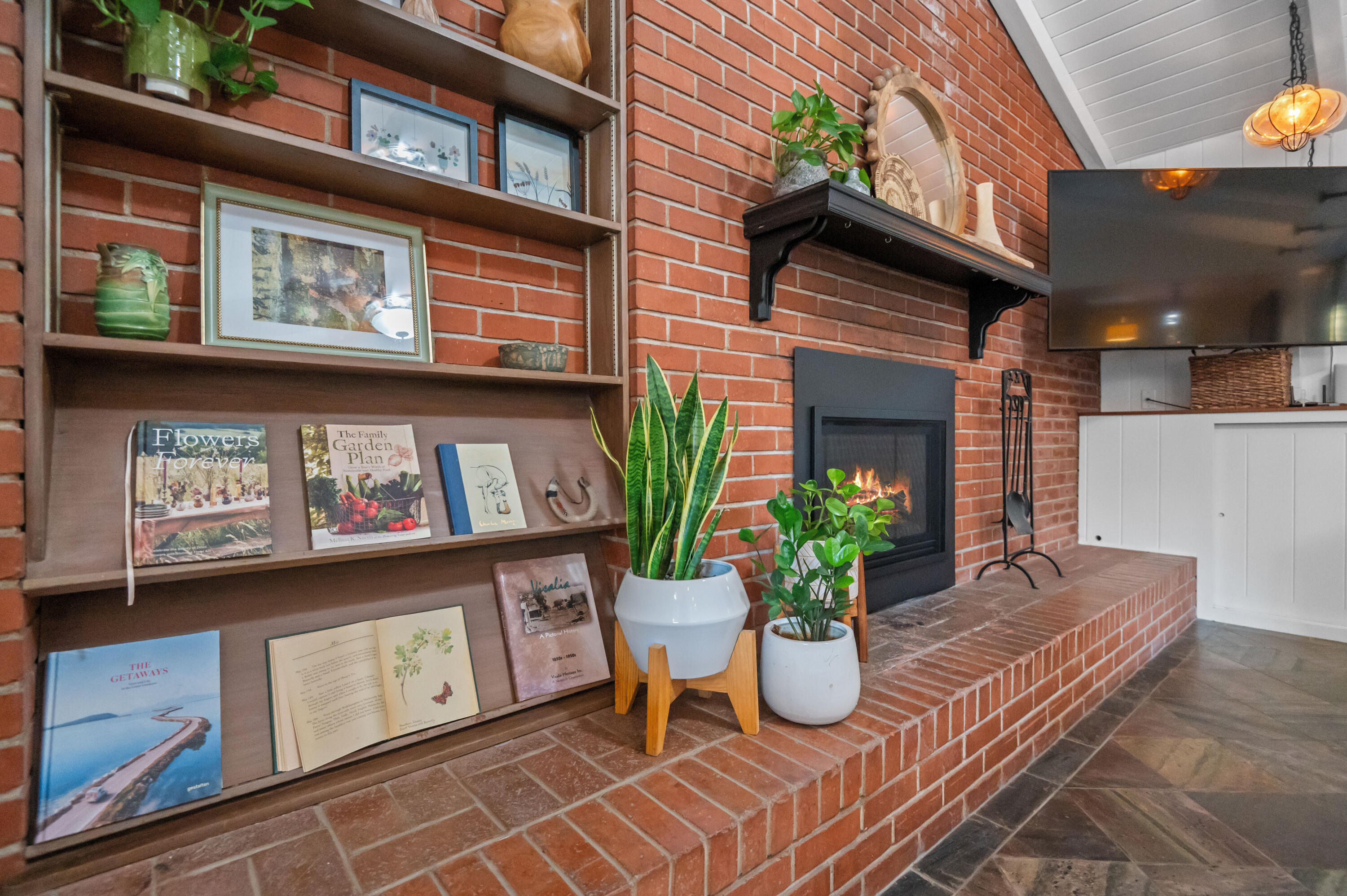 1401 W Myrtle
