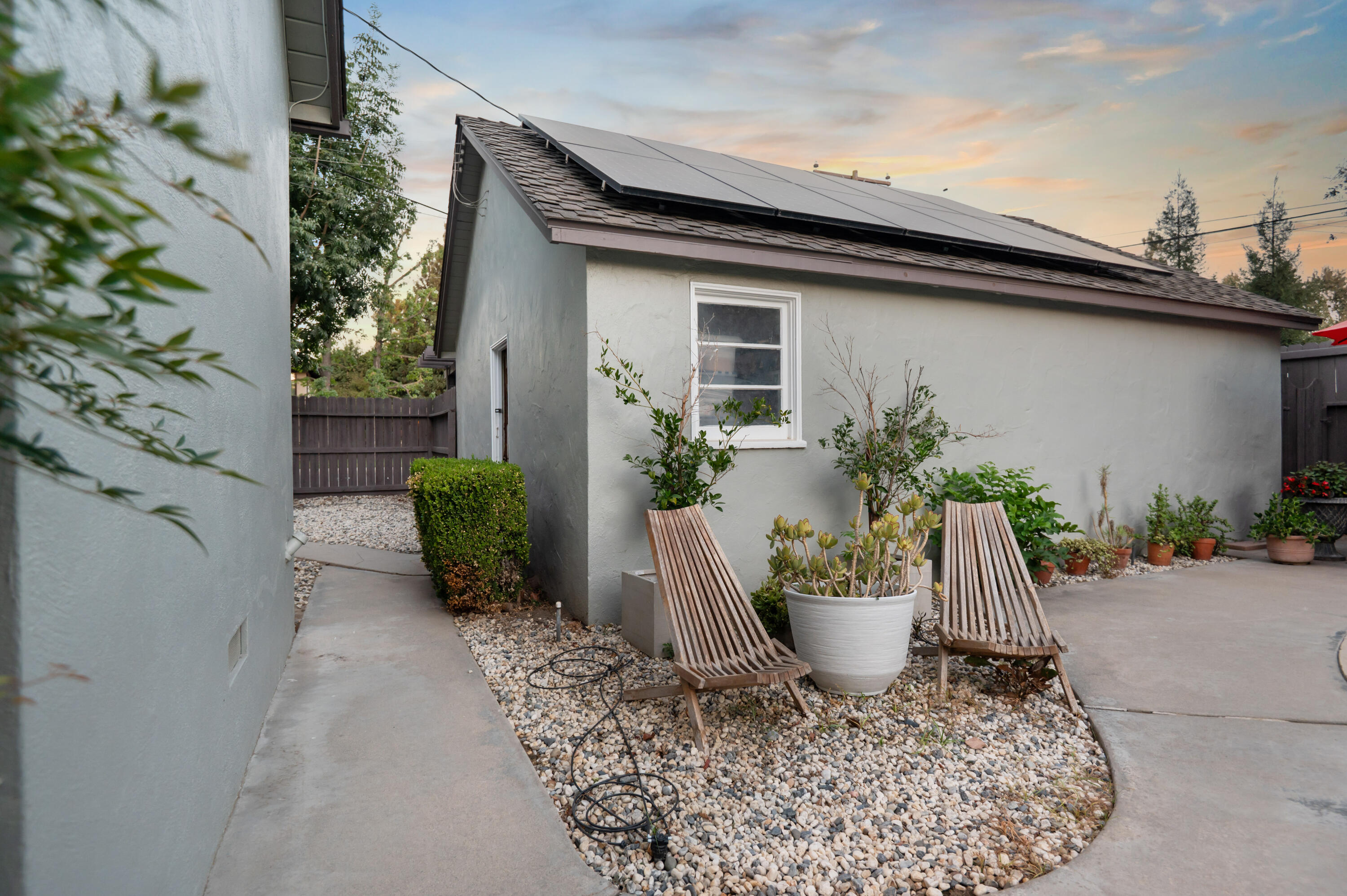 1401 W Myrtle
