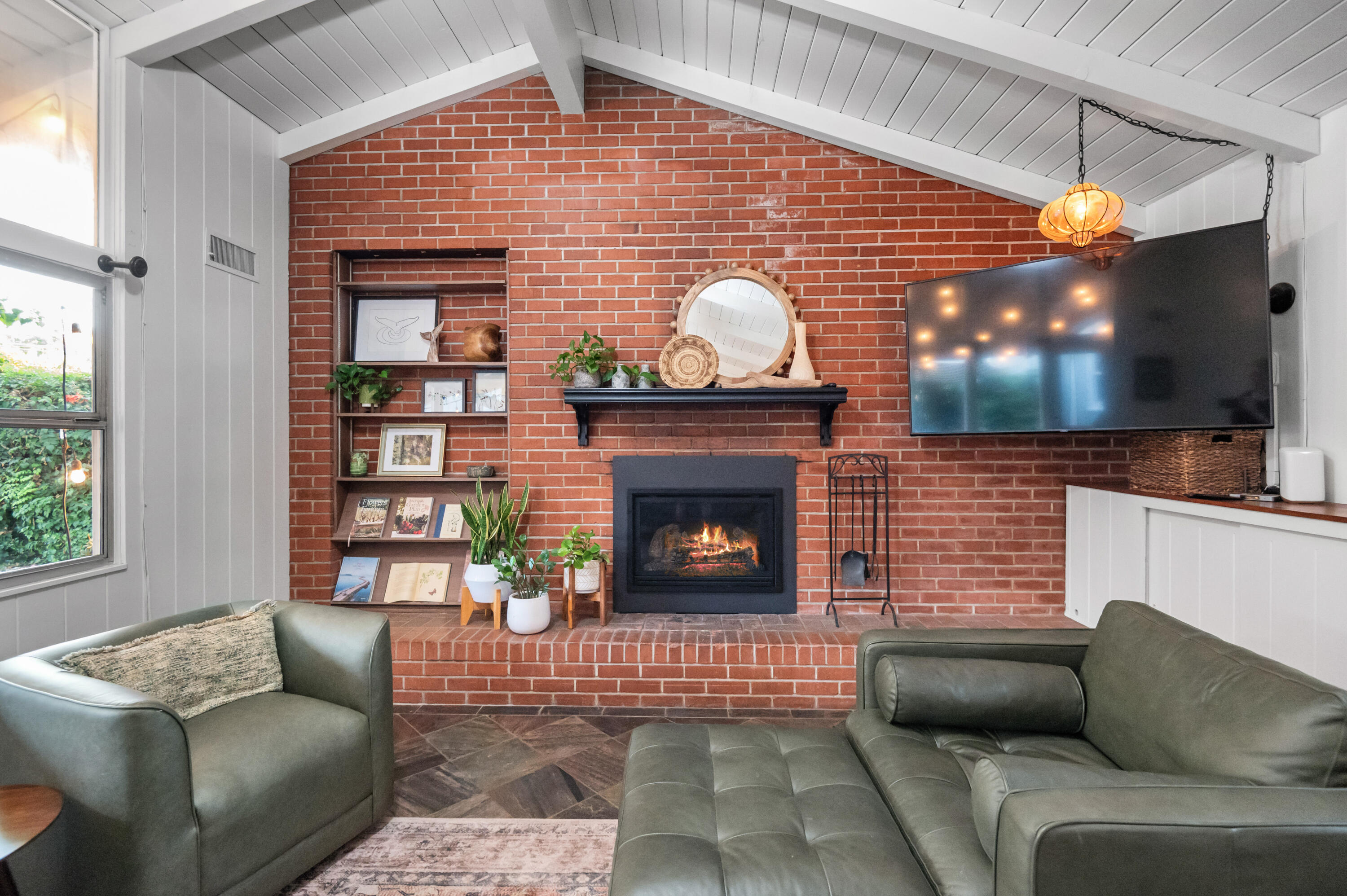 1401 W Myrtle