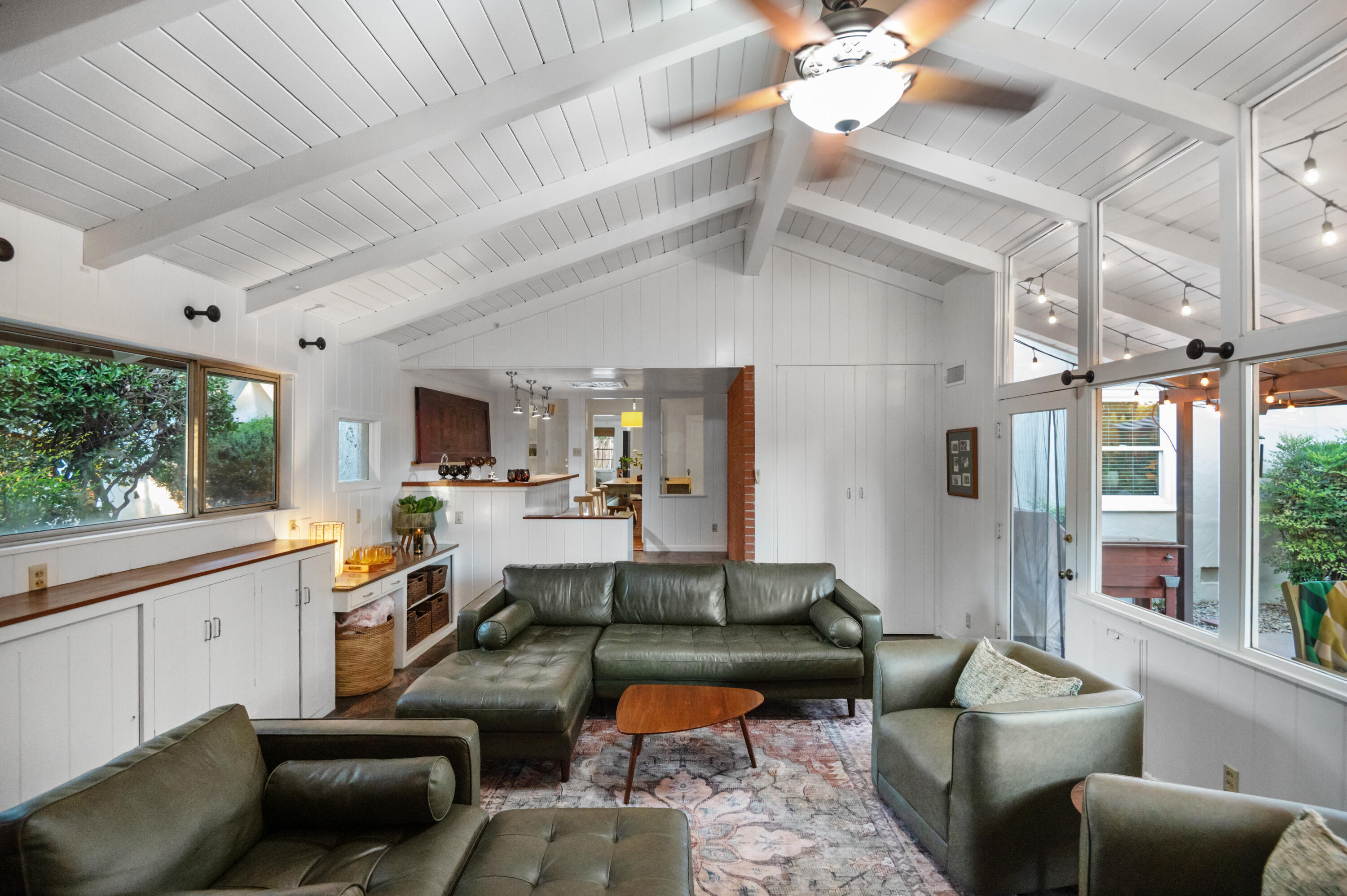 1401 W Myrtle