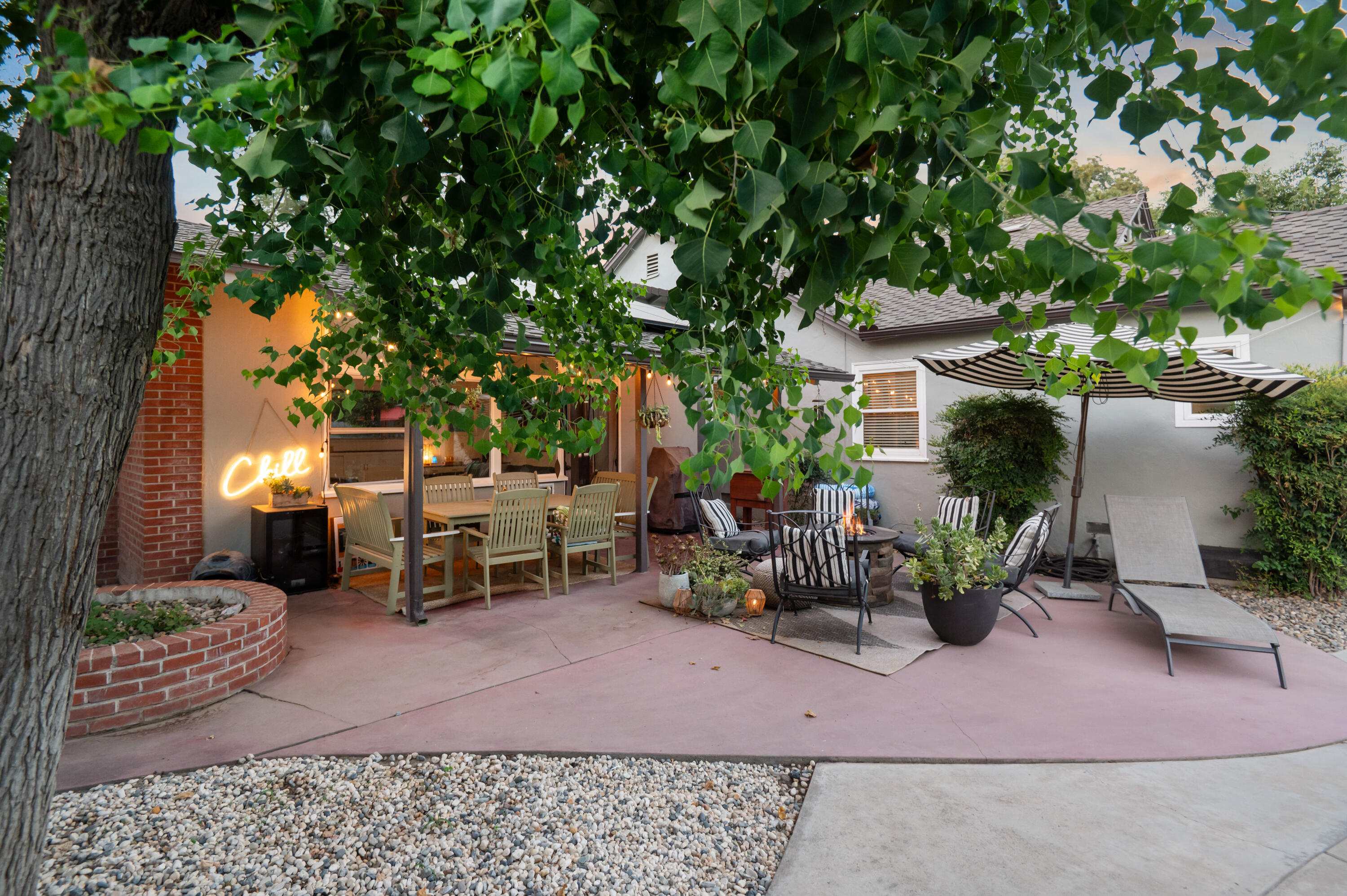 1401 W Myrtle