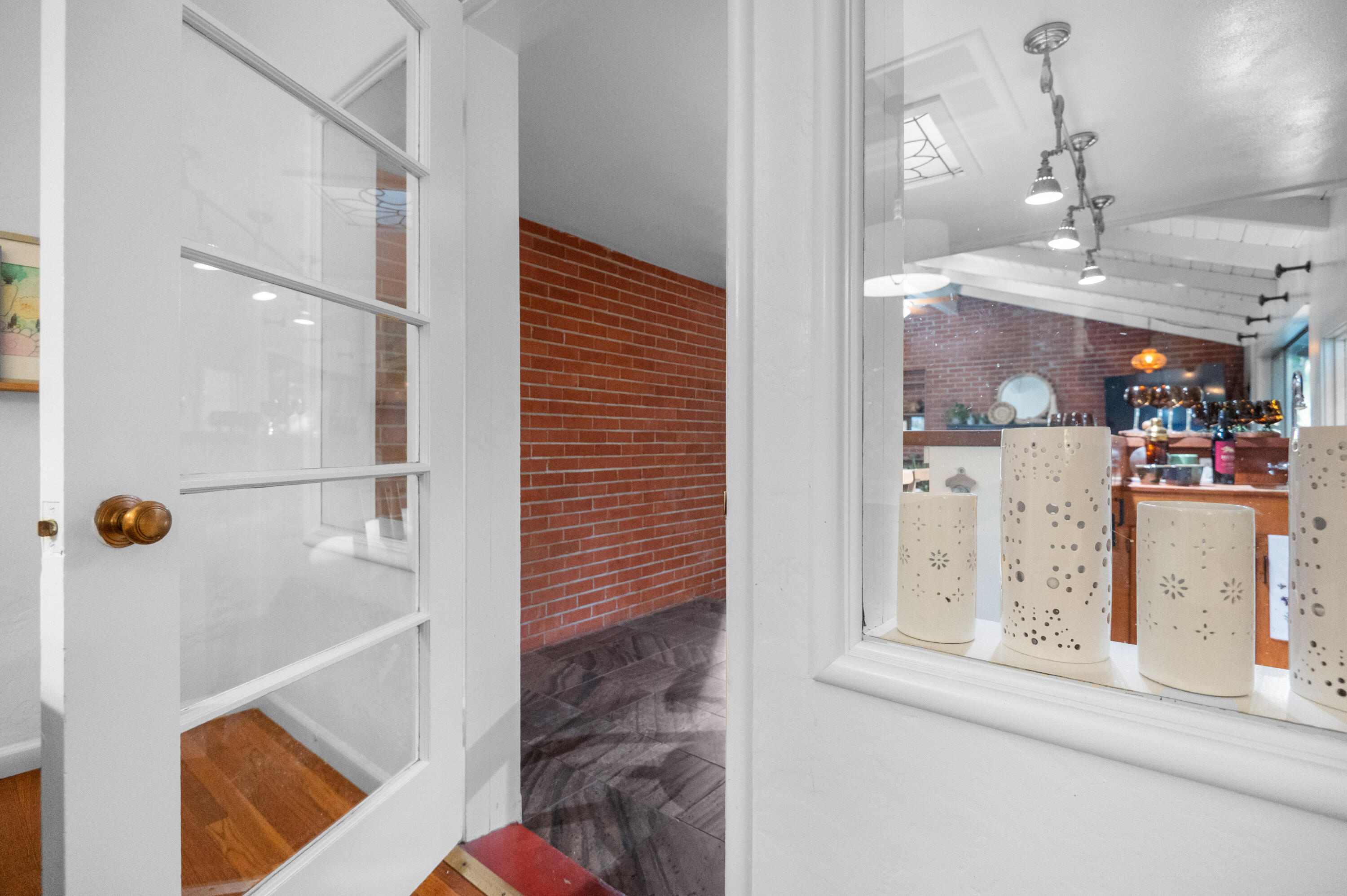 1401 W Myrtle