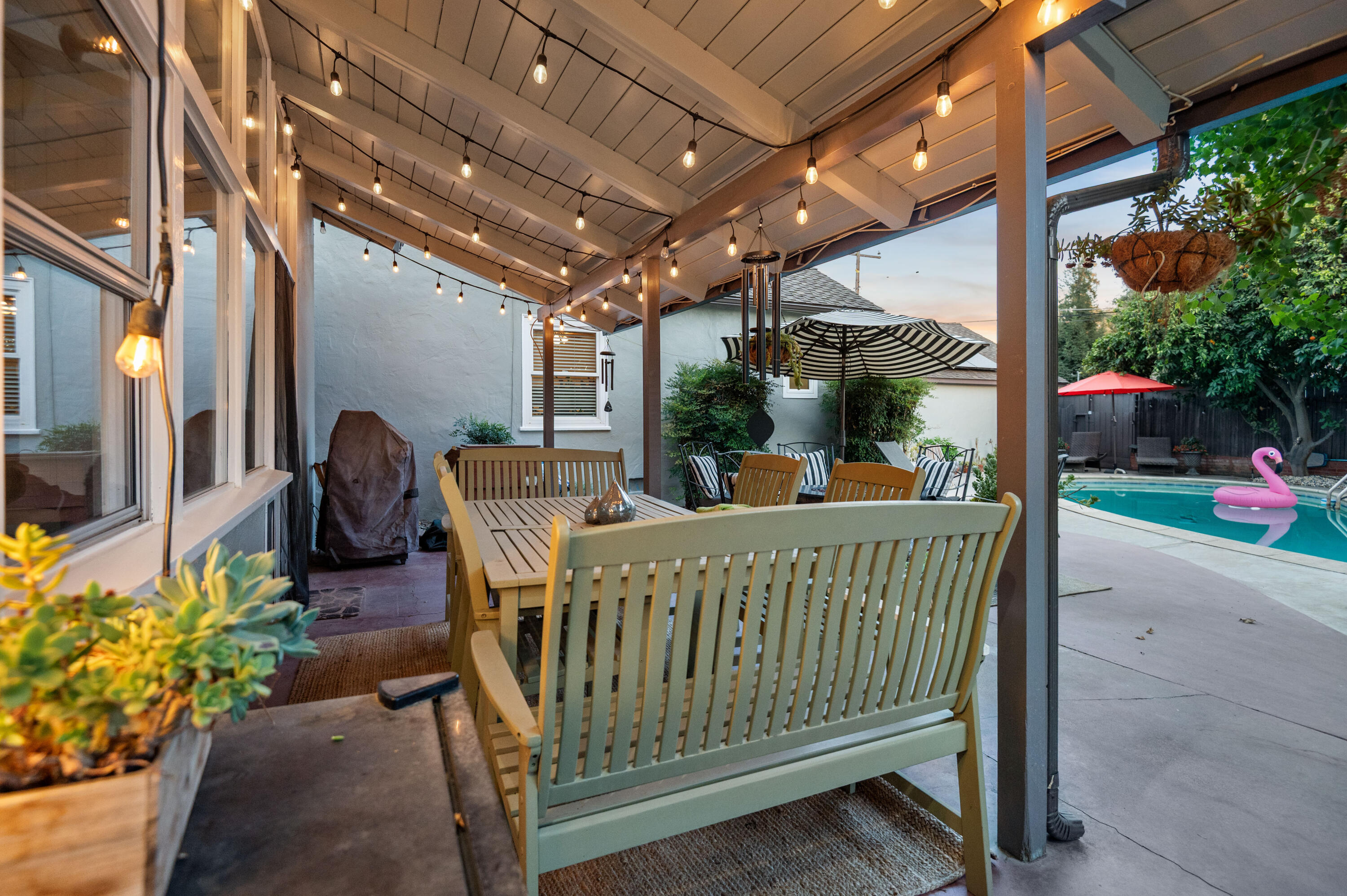 1401 W Myrtle