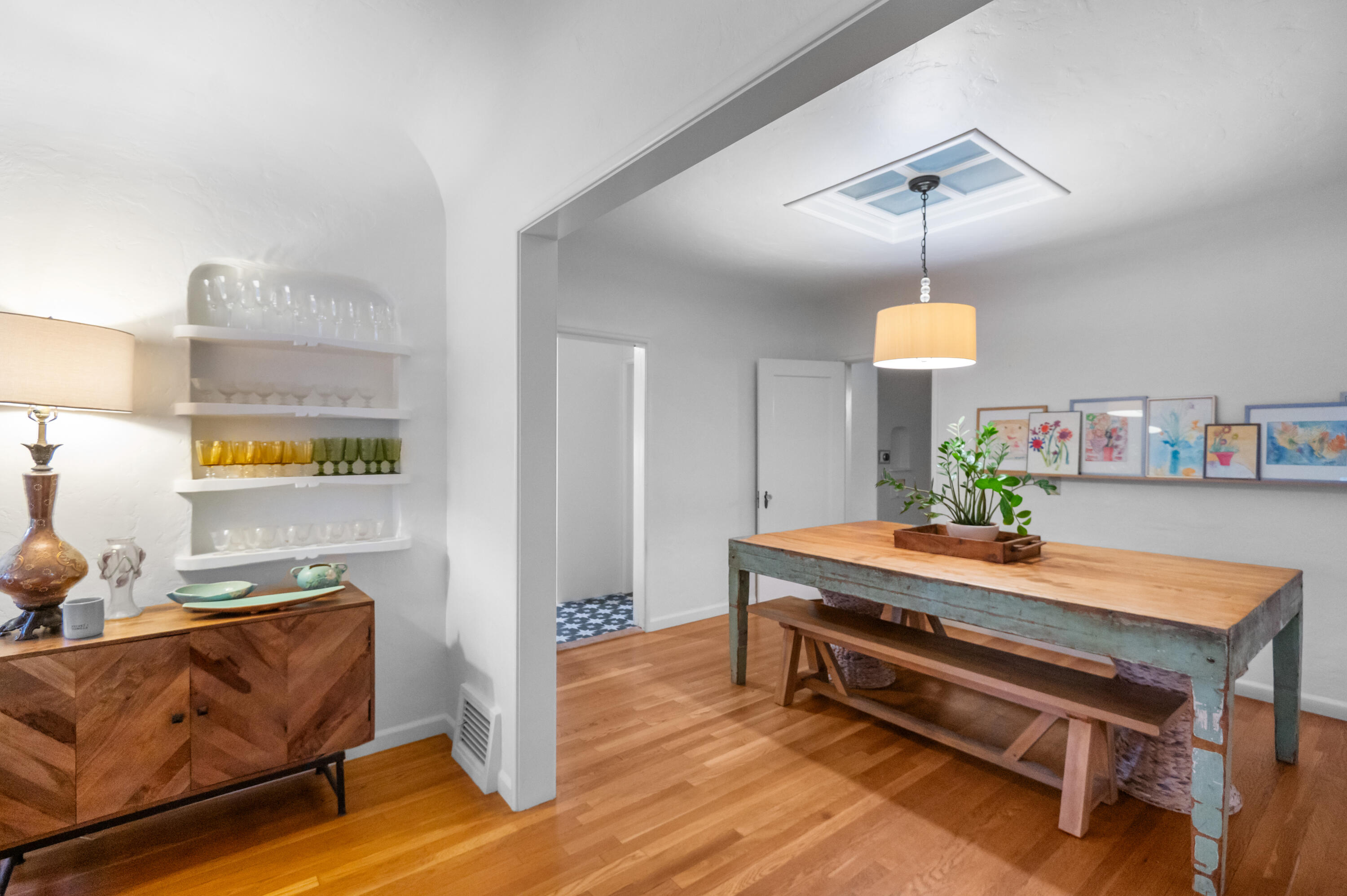 1401 W Myrtle