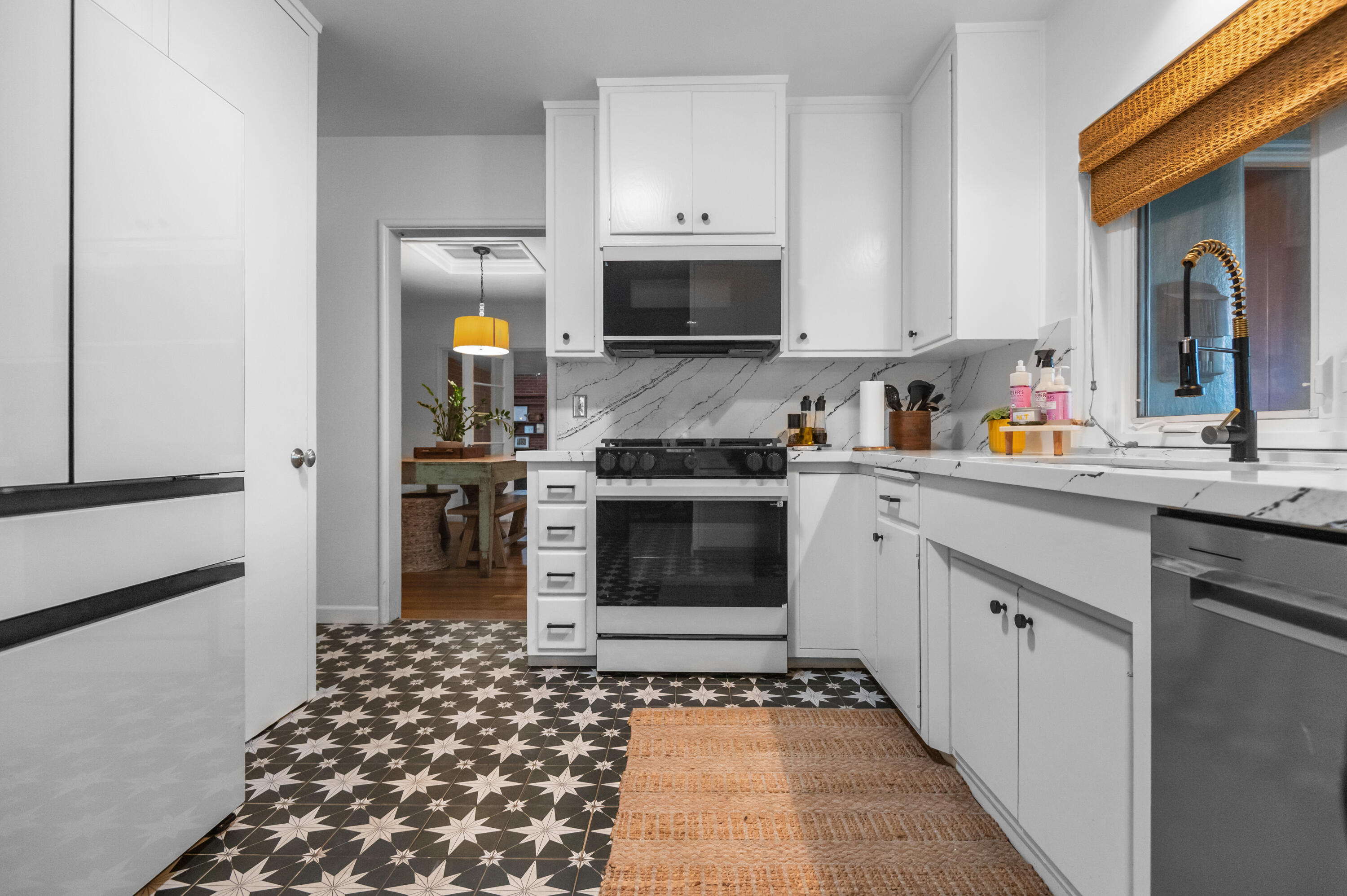 1401 W Myrtle